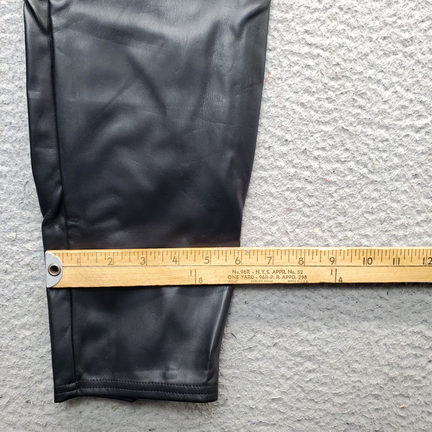 Vintage ShoeDazzle Womens M Black Faux Leather Pants Zip Pockets Flat Front Skinny Leg Size 32" / US 10 / IT 46 - 5 Thumbnail