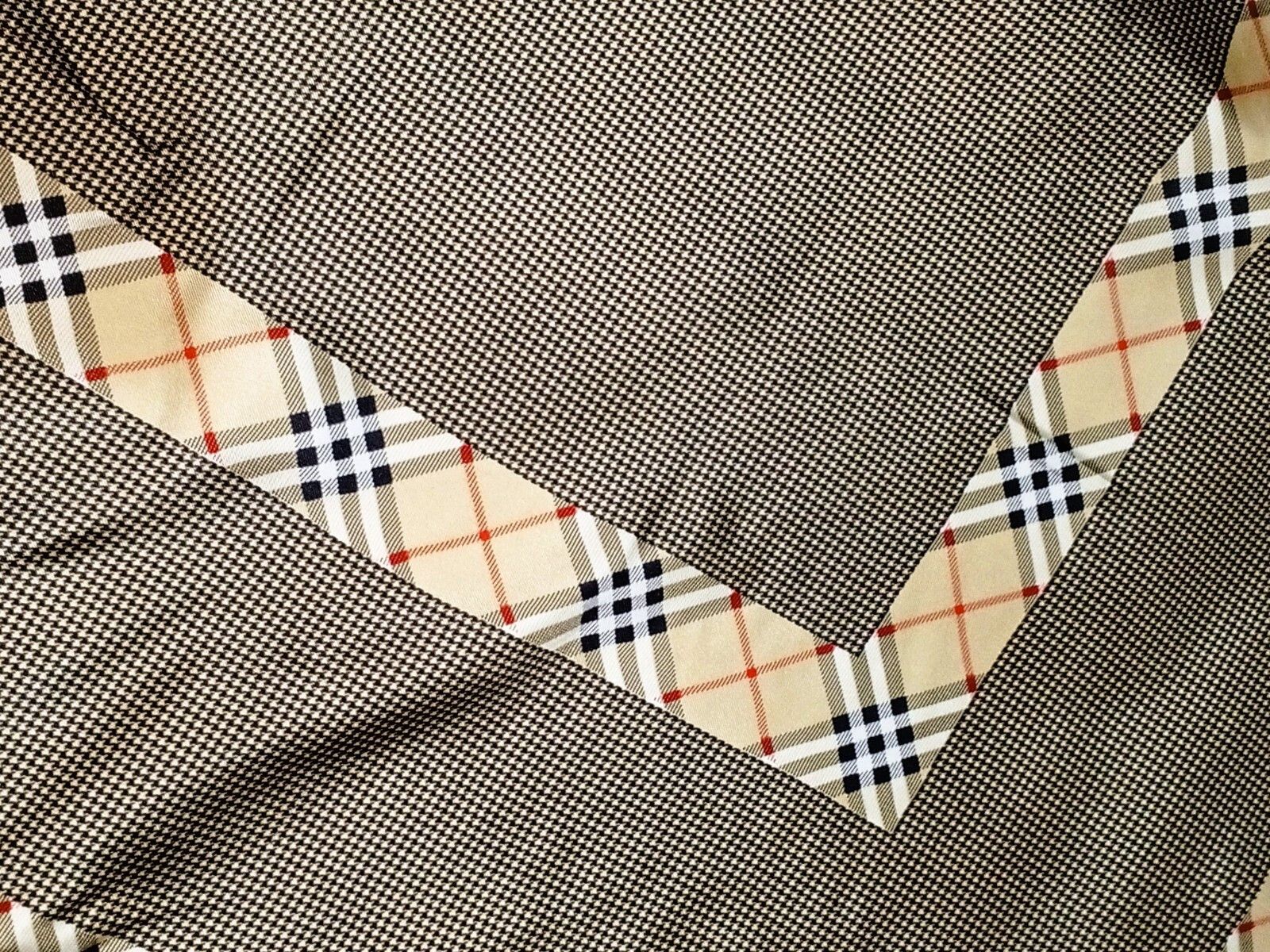 Burberry BURBERRY BB LONDON Vintage Novacheck Plaid Silk Scarf Size ONE SIZE - 5 Thumbnail