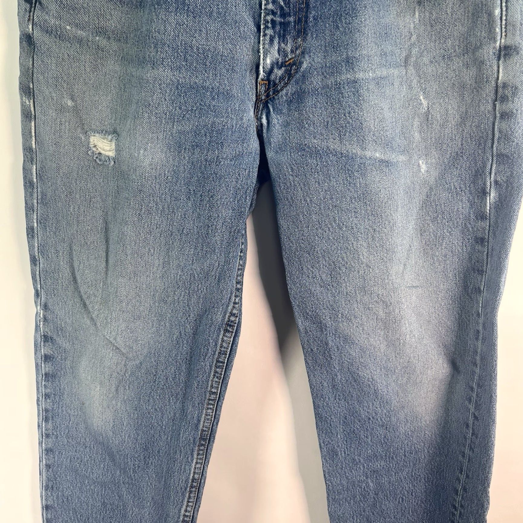 Levi's Levi's 550 Jeans Blue Distressed Relaxed Fit 38 Mens Denim Straight 5-Pocket Adult Regular Size 38 Color Blue USA Classic Jeans Size US 38 / EU 54 - 3 Thumbnail