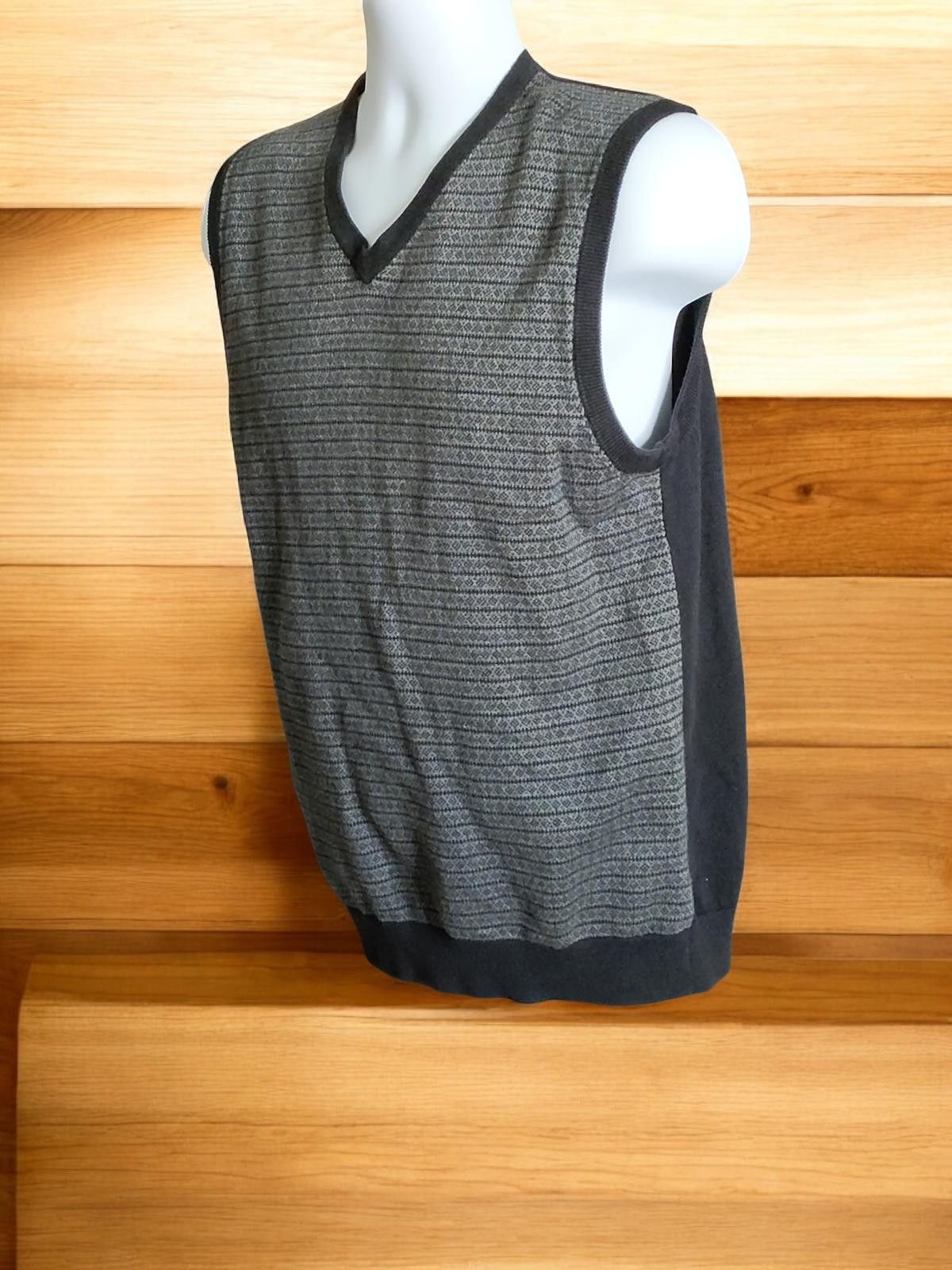 J Ferrar J. Ferrar Modern Fit V-Neck Sweater Vest Medium Gray Black Size US M / EU 48-50 / 2 - 4 Thumbnail