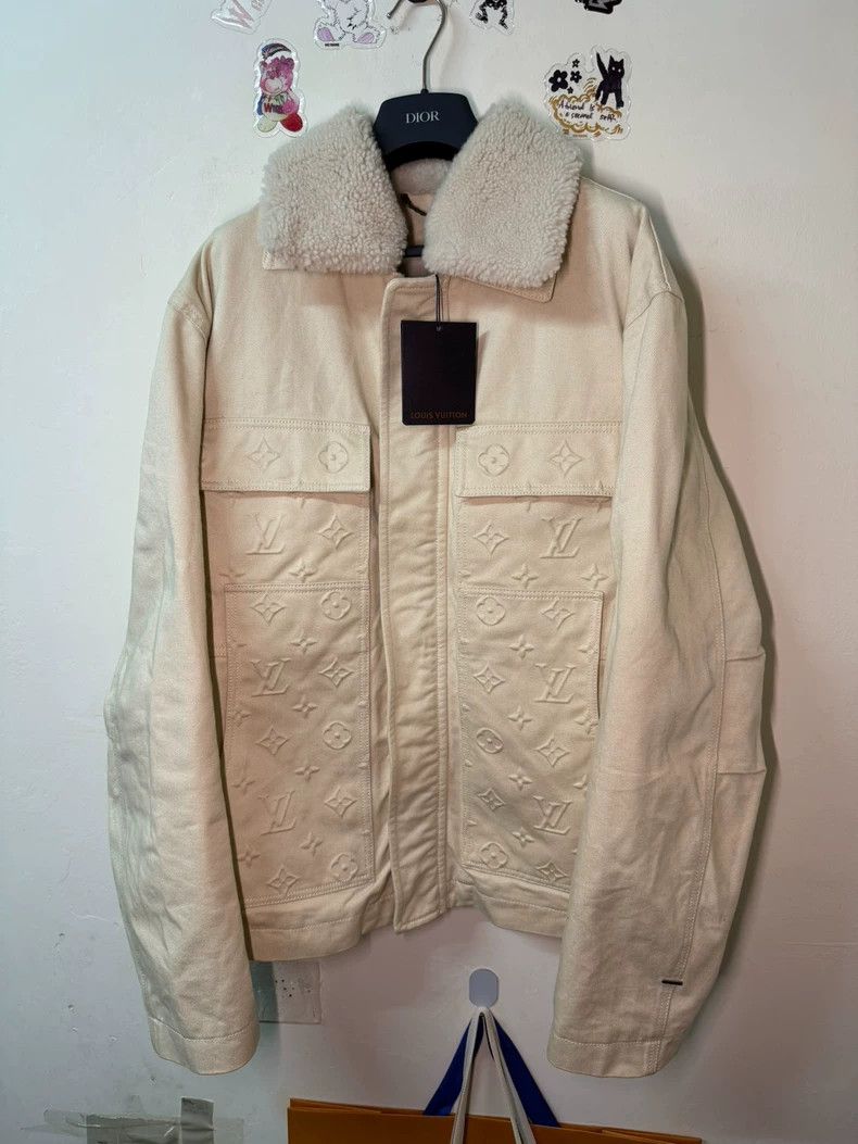 Louis Vuitton Louis VuittonEmbossed logo denim jacket 2502-Nextarrow Size US M / EU 48-50 / 2 - 1 Thumbnail