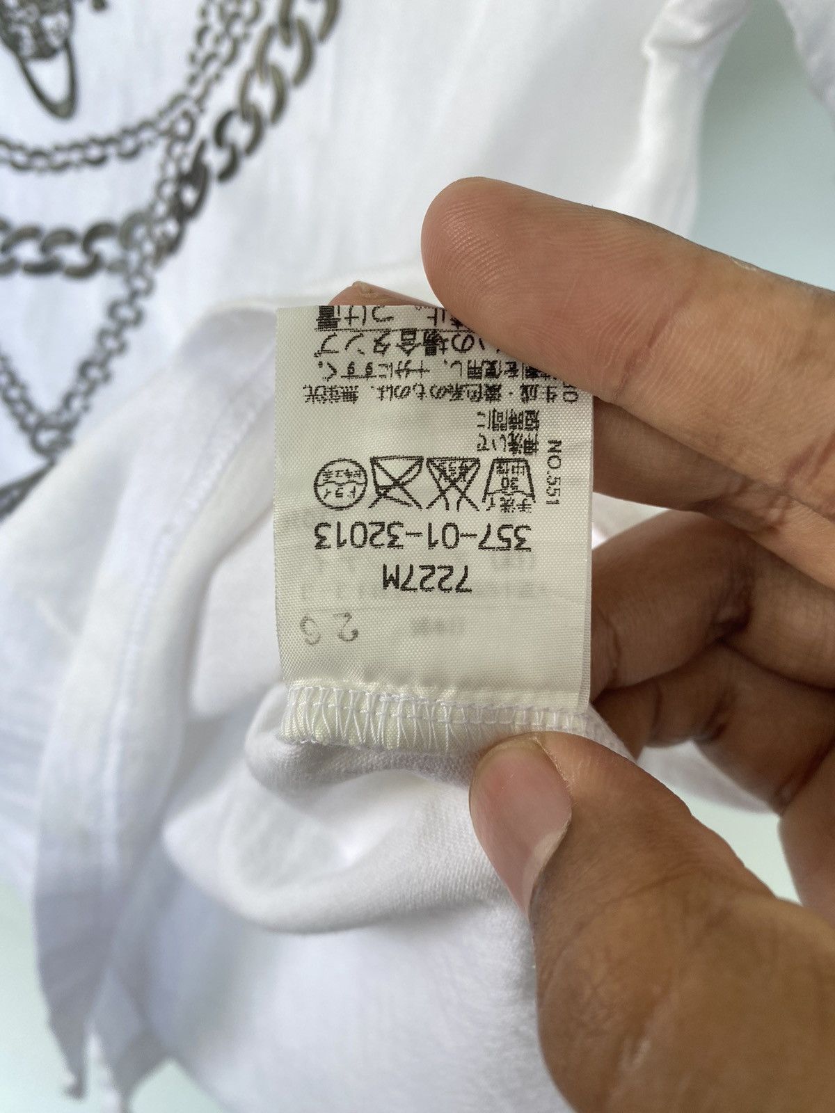 Japanese Brand × Vintage × Vivienne Westwood Rare Vivienne Westwood Necklace Print Orb Logo Design Tee Size S / US 4 / IT 40 - 6 Thumbnail