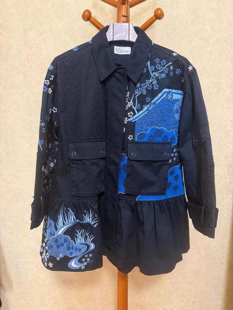 Valentino Valentino Embroidered top Size M / US 6-8 / IT 42-44 - 1 Thumbnail