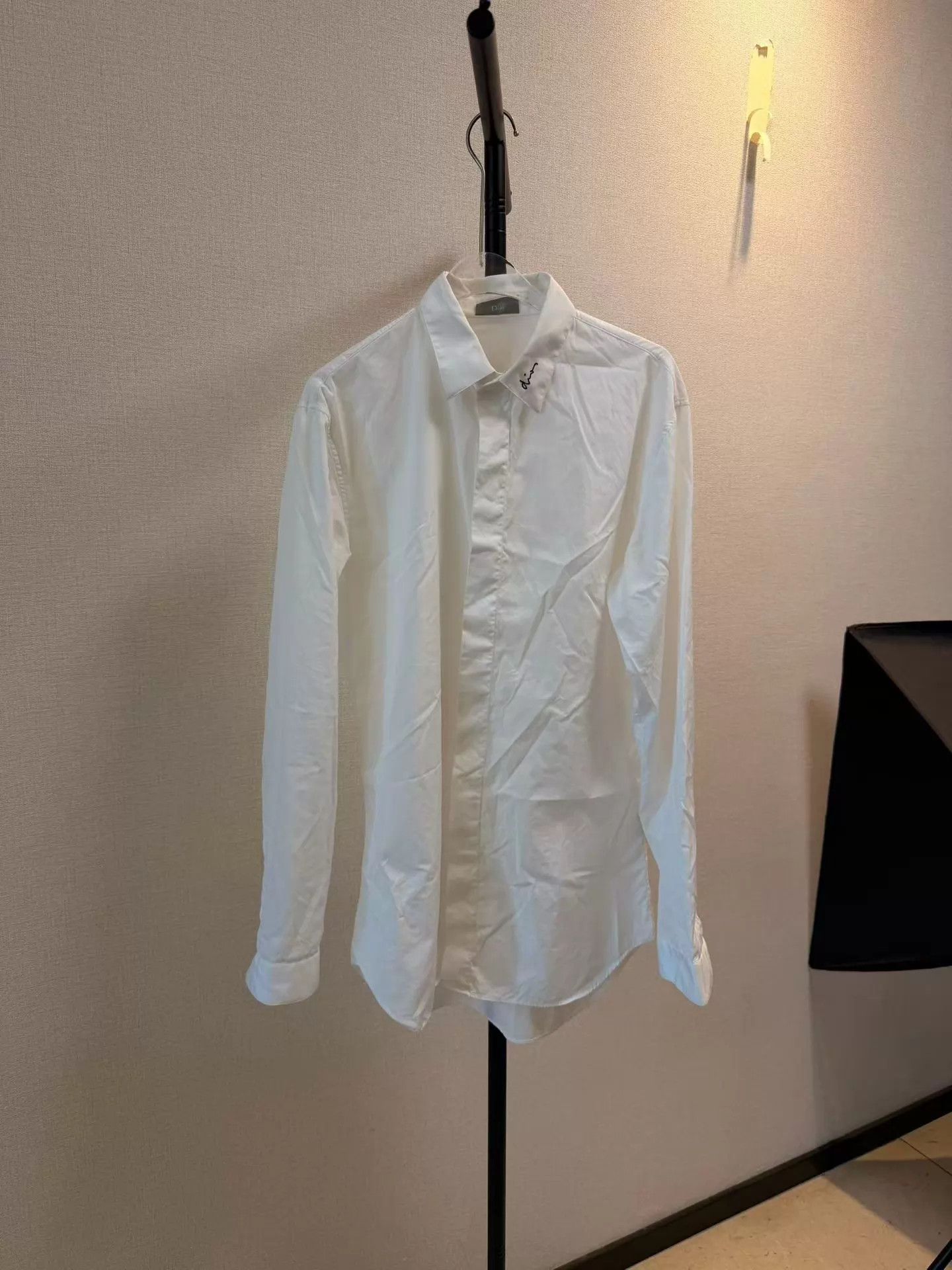 Dior Dior White Classic Oversized Long Sleeve Shirt 38 Dior Logo Size US S / EU 44-46 / 1 - 1 Thumbnail