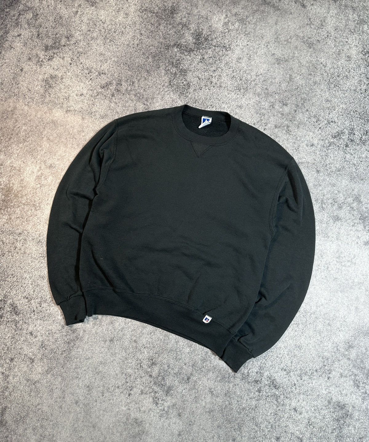Russell Athletic × Vintage Vintage Russell Blanc Sweatshirt Streetwear Made in USA M Size US S / EU 44-46 / 1 - 1 Thumbnail