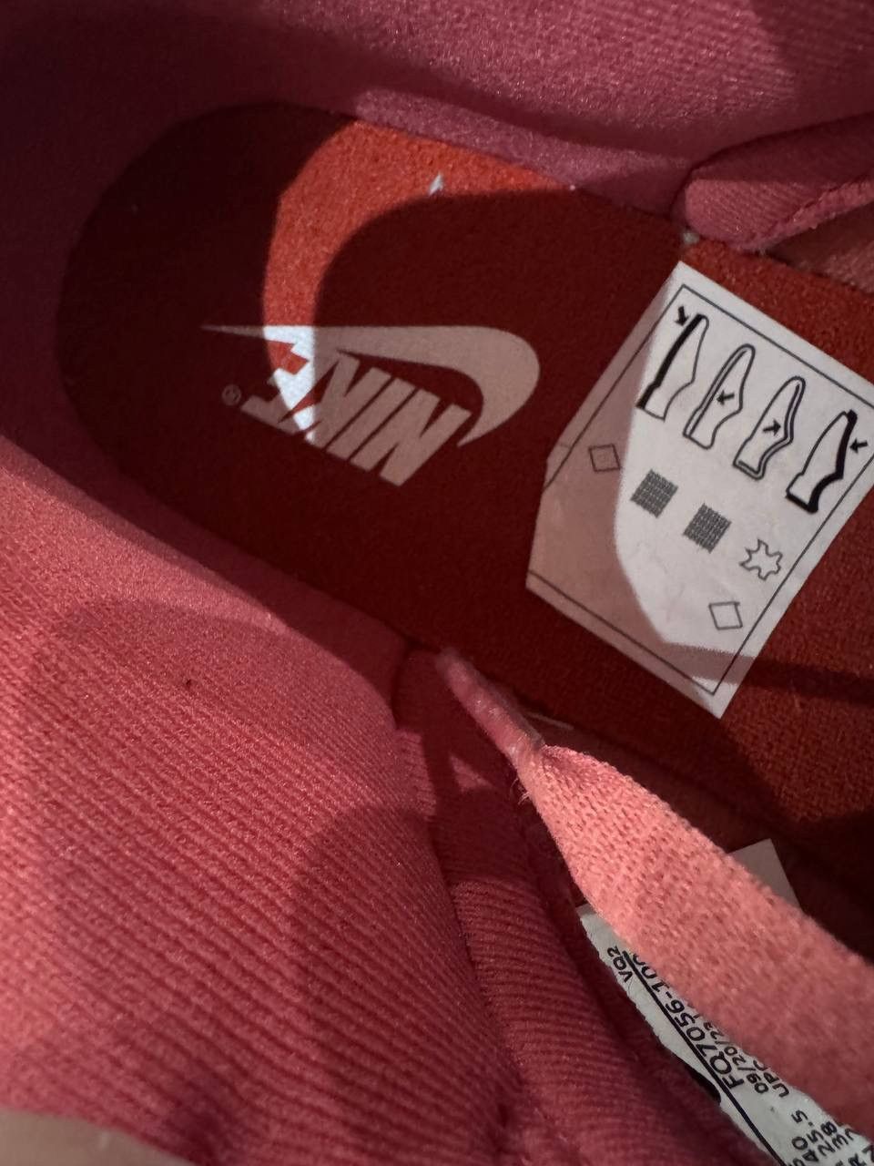 Nike Nike Dunk Low Valentine’s Day Womens Sneakers Size 40 Size US 8.5 / IT 38.5 - 16 Thumbnail