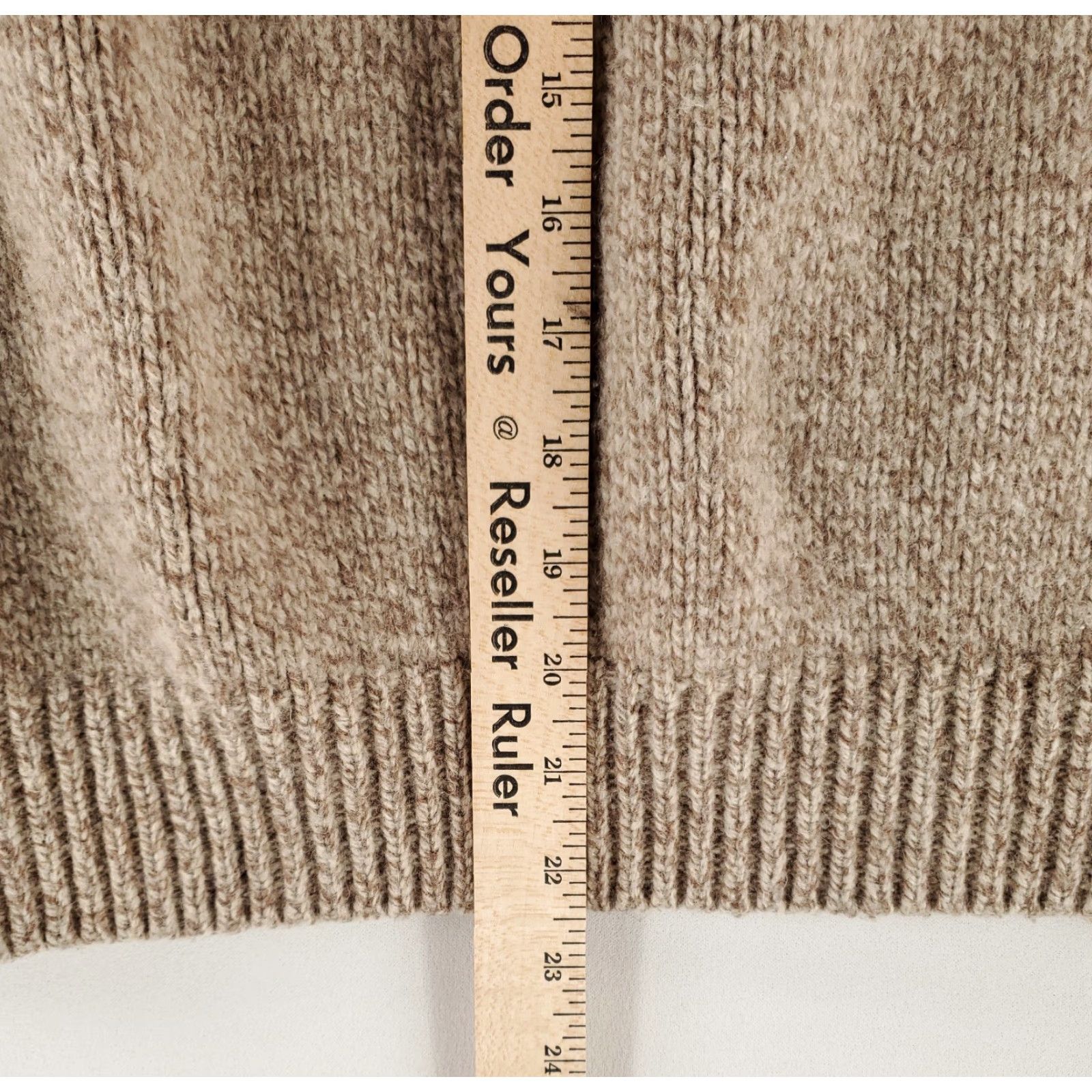 Vintage LL Bean 100% Wool 4 Button Henley Sweater Tan Banded Collar Mens L Shirt Pullover Men's L Tan Wool 4 Button Henley Sweater LL Bean Mens L Size US L / EU 52-54 / 3 - 5 Thumbnail