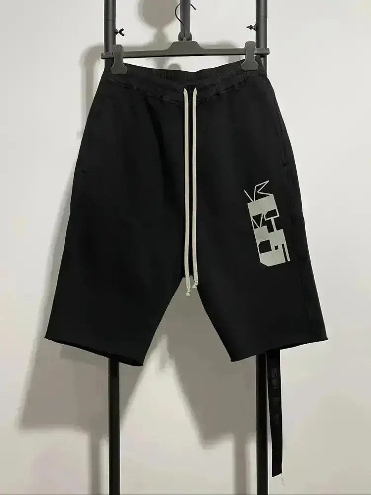 Sz S Rick Owens Drkshdw One side Logo Shorts