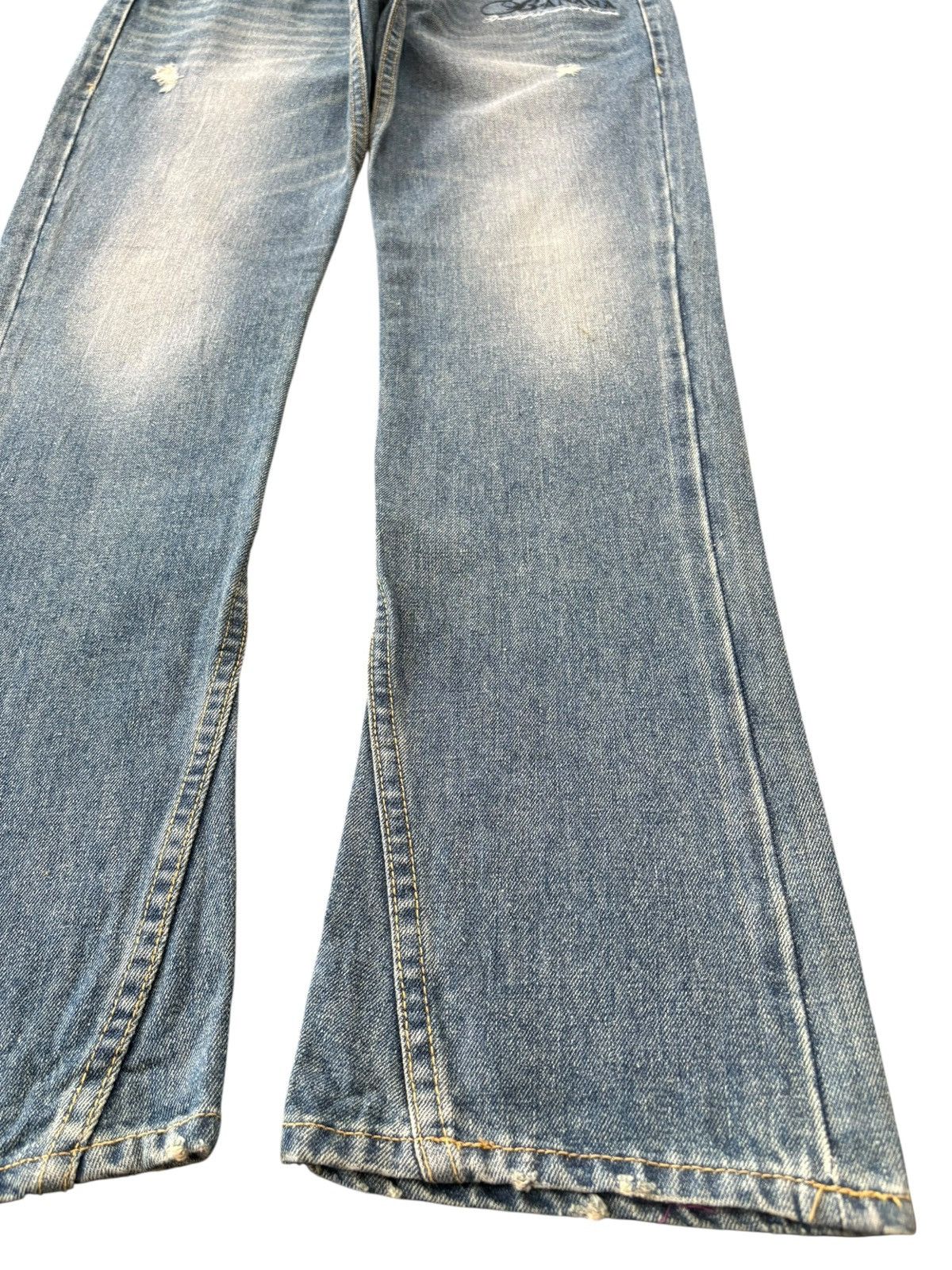 Japanese Brand Vintage Banana Seven Distressed Embroidery Bootcut Jeans Size 31" - 7 Thumbnail