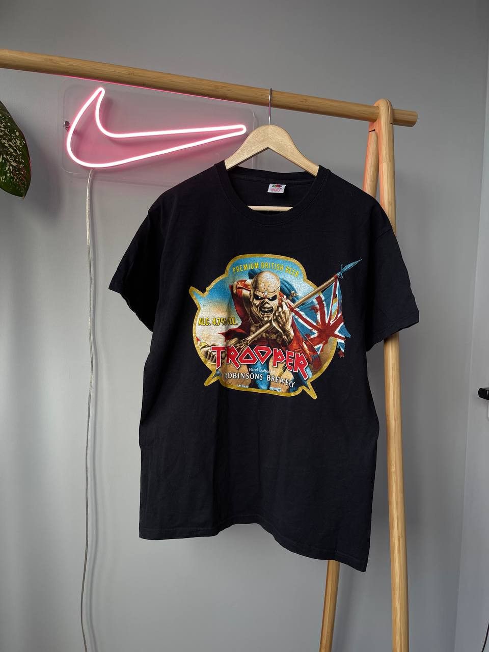 Band Tees vintage Iron Maiden t shirt Trooper beer like ACDC Size US L / EU 52-54 / 3 - 2 Thumbnail