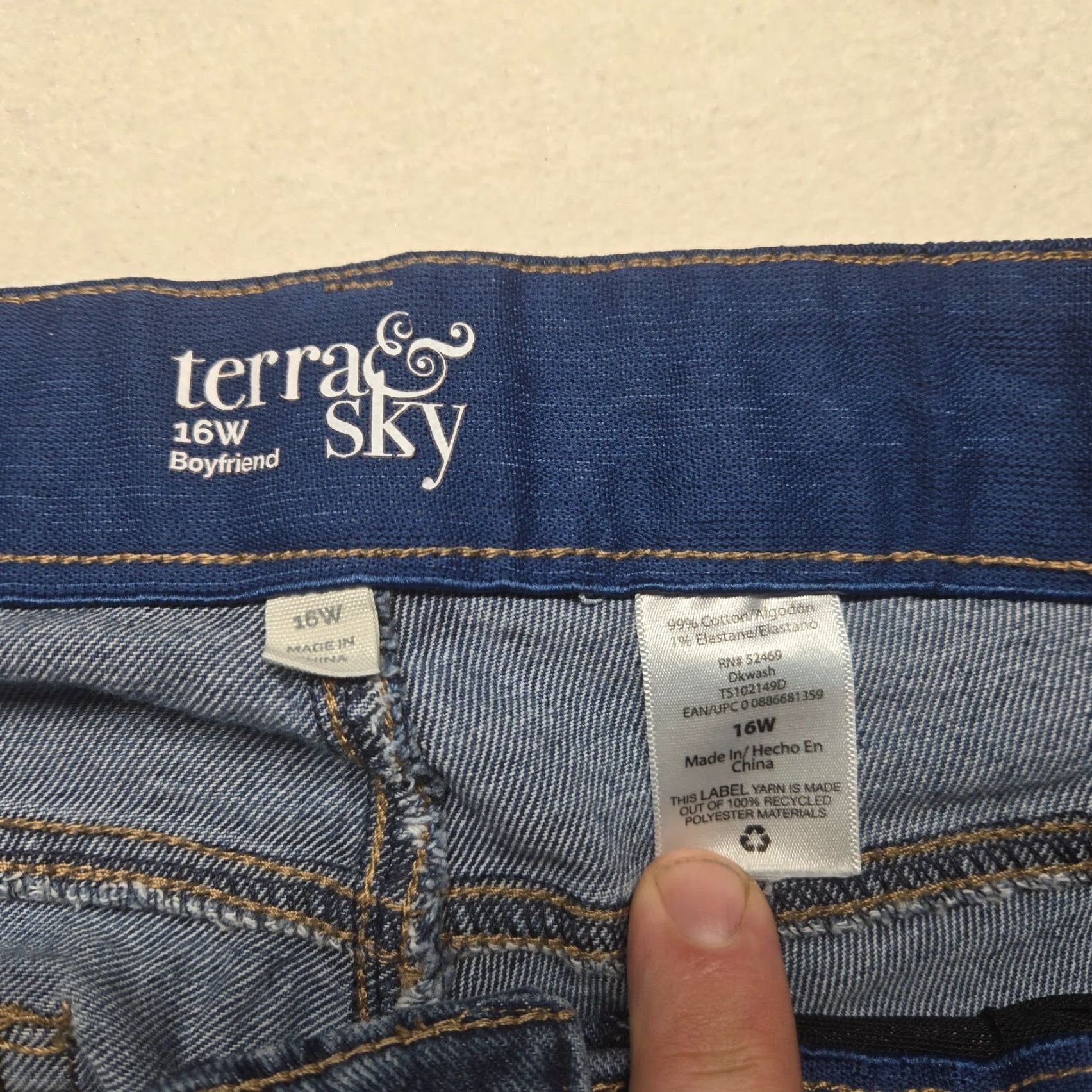 Vintage VINTAGE Terra & Sky Slim Boyfriend Jeans Women's Plus 16W Distressed Dark Wash Cotton Spandex Size 38" / US 16 / IT 52 - 4 Thumbnail