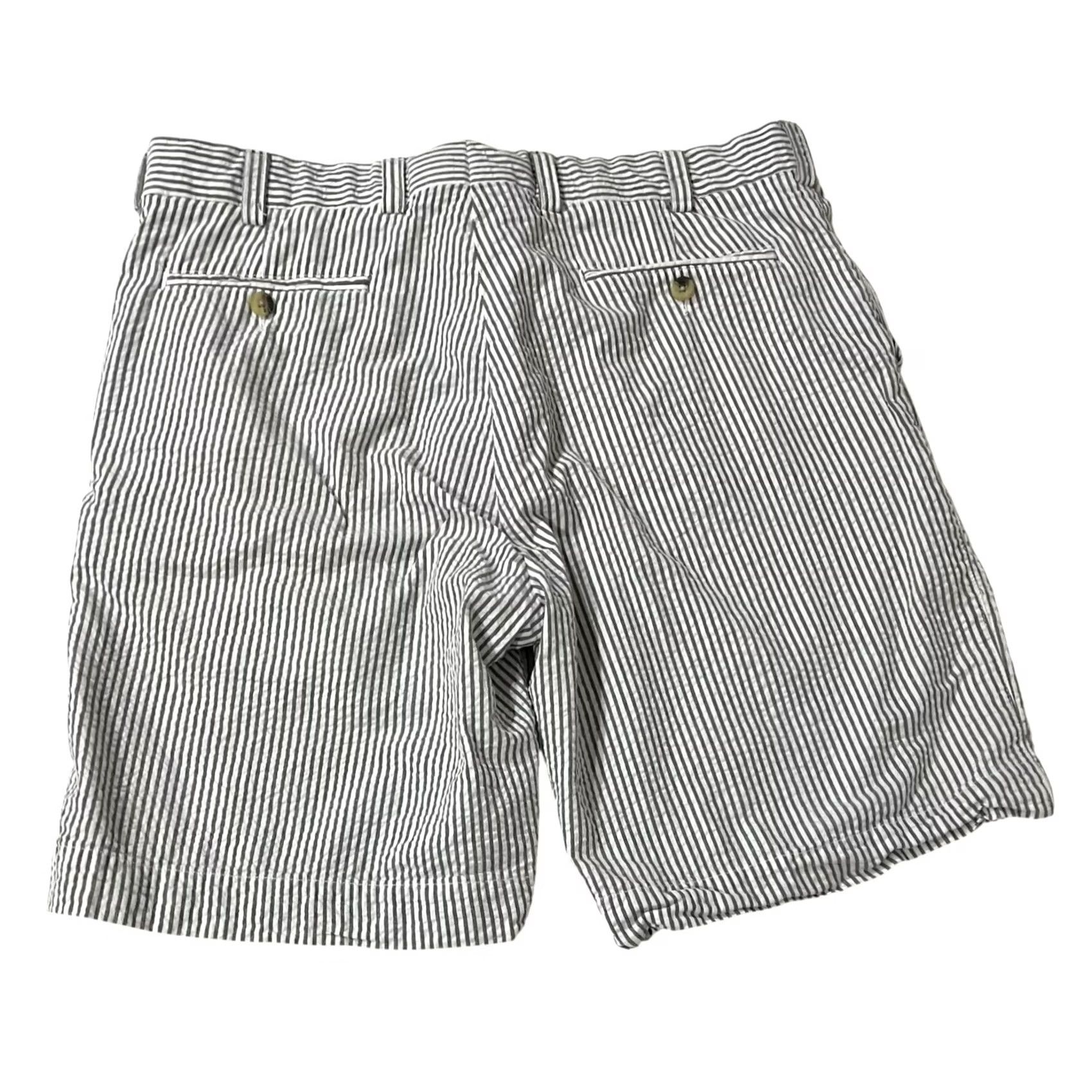 Vintage Alan Flusser Men’s Shorts 36 Seersucker Gray White Cotton Flat Front Golf Shorts Mens 36 Gray Seersucker Flat Front Cotton ChinO? Size US 36 / EU 52 - 3 Thumbnail