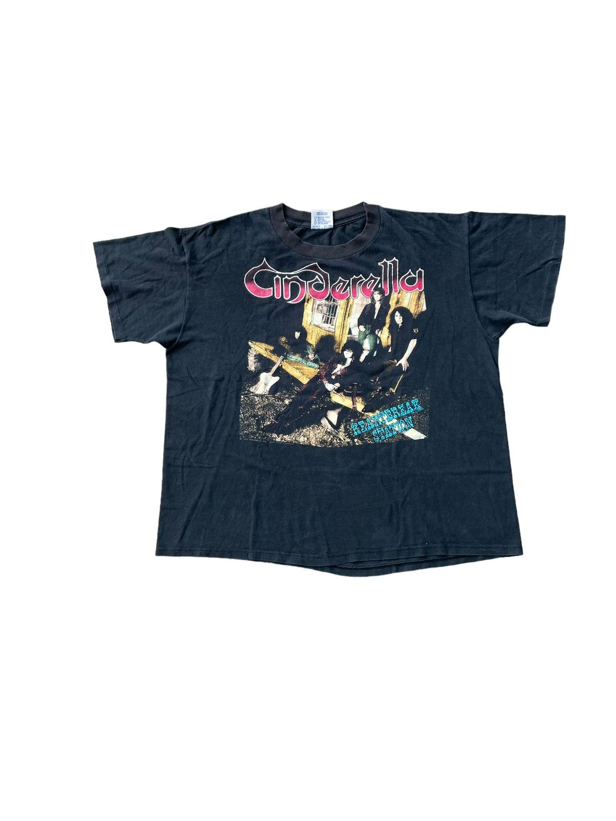 Band Tees VTG 90 Cinderella Heartbreak Station World Tour 1991 Size US XL / EU 56 / 4 - 1 Thumbnail