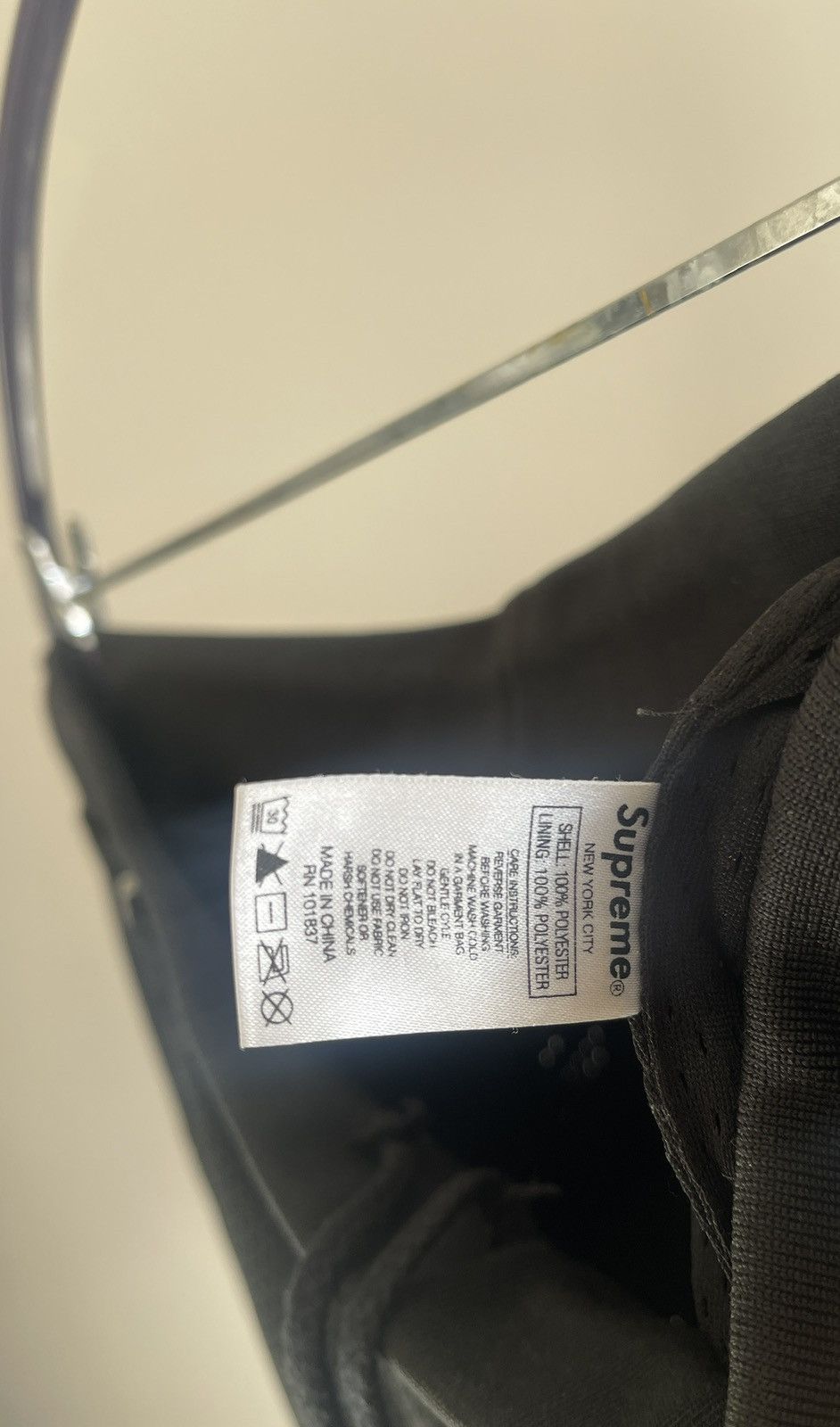 Supreme Short Supreme Size US 30 / EU 46 - 10 Thumbnail