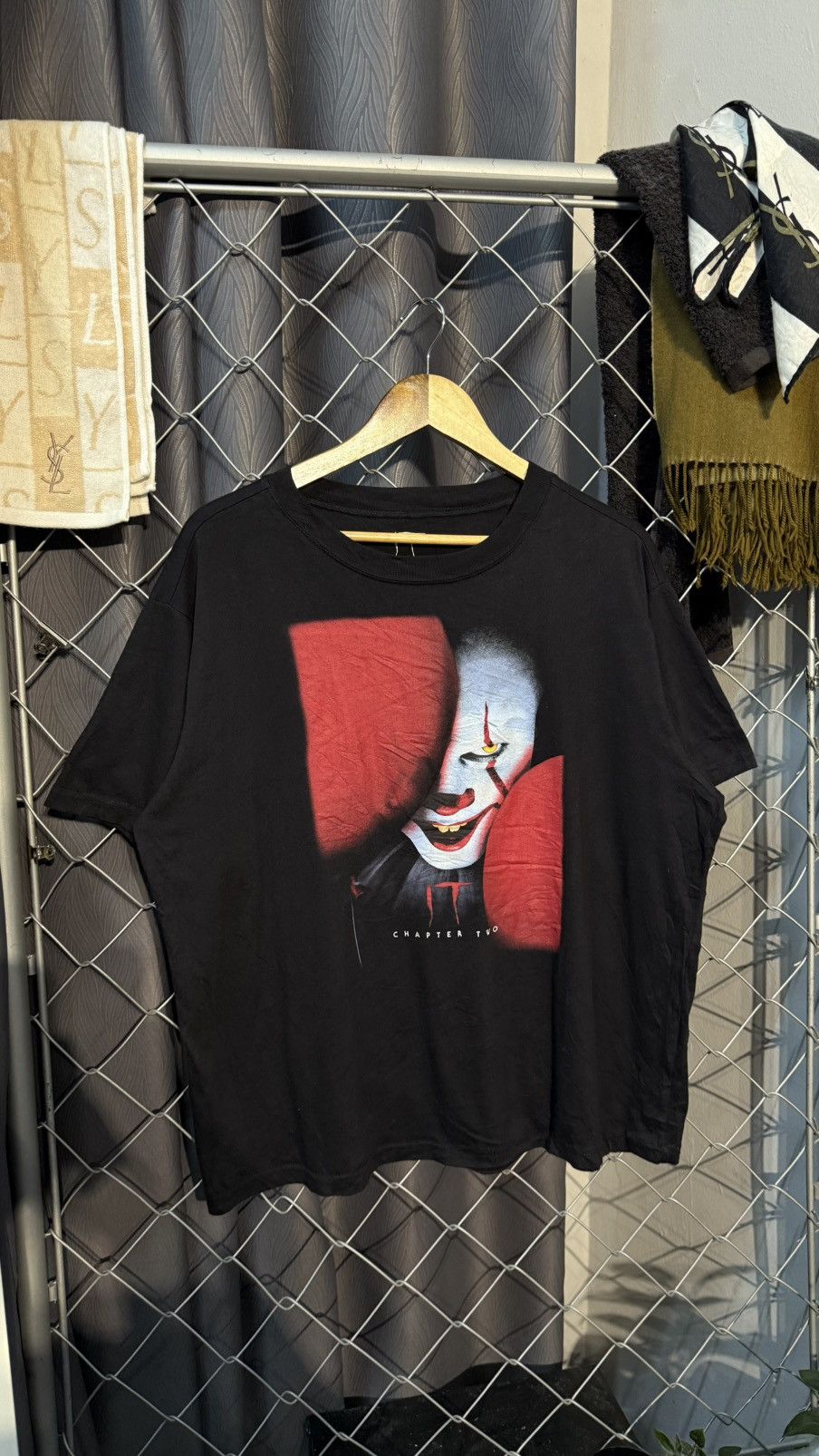 Vintage IT CHAPTER TWO PENNYWISE HORROR MOVIE TSHIRT Size US XL / EU 56 / 4 - 1 Thumbnail