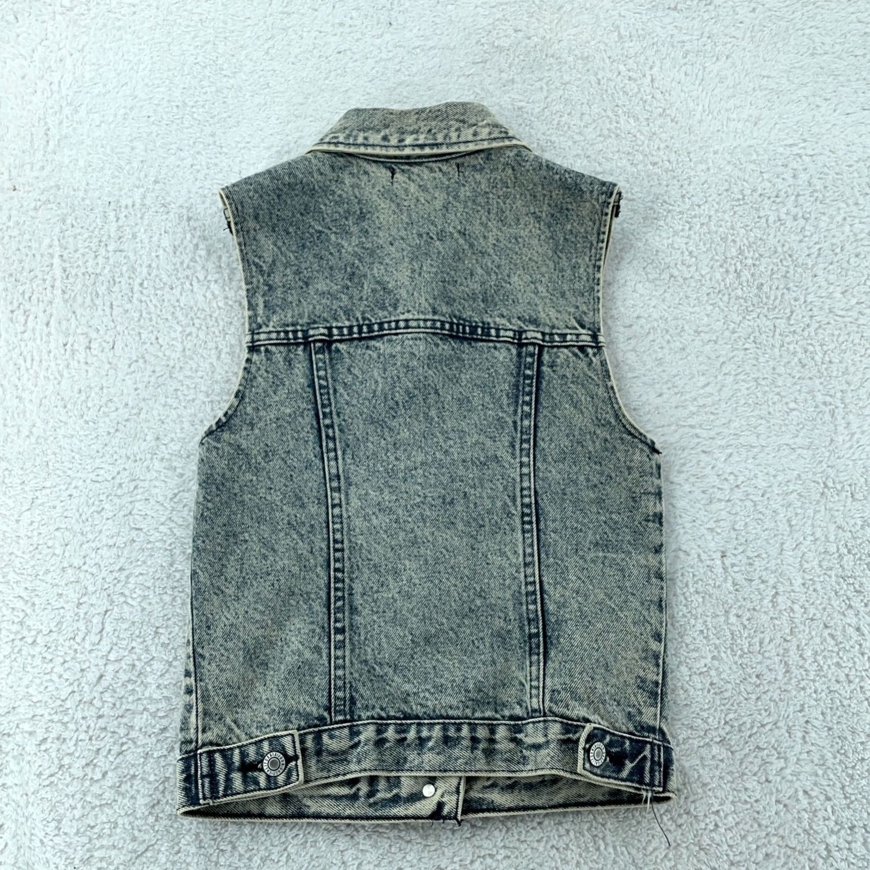 Brandy Melville Brandy Melville Denim Vest Womens One Size Acid Wash Trucker Button Front USA Vest Blue Size ONE SIZE - 5 Thumbnail
