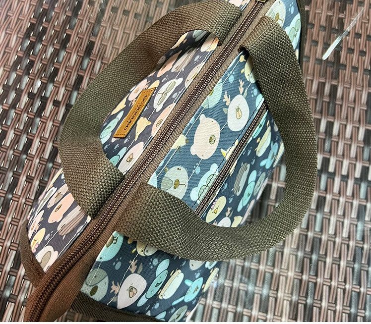 Japanese Brand Waterproof and oil-proof widened hand-held lunch bag Size ONE SIZE - 2 Thumbnail