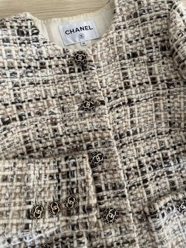Chanel Chanel Beige tweed jacket Size XS / US 0-2 / IT 36-38 - 4 Thumbnail