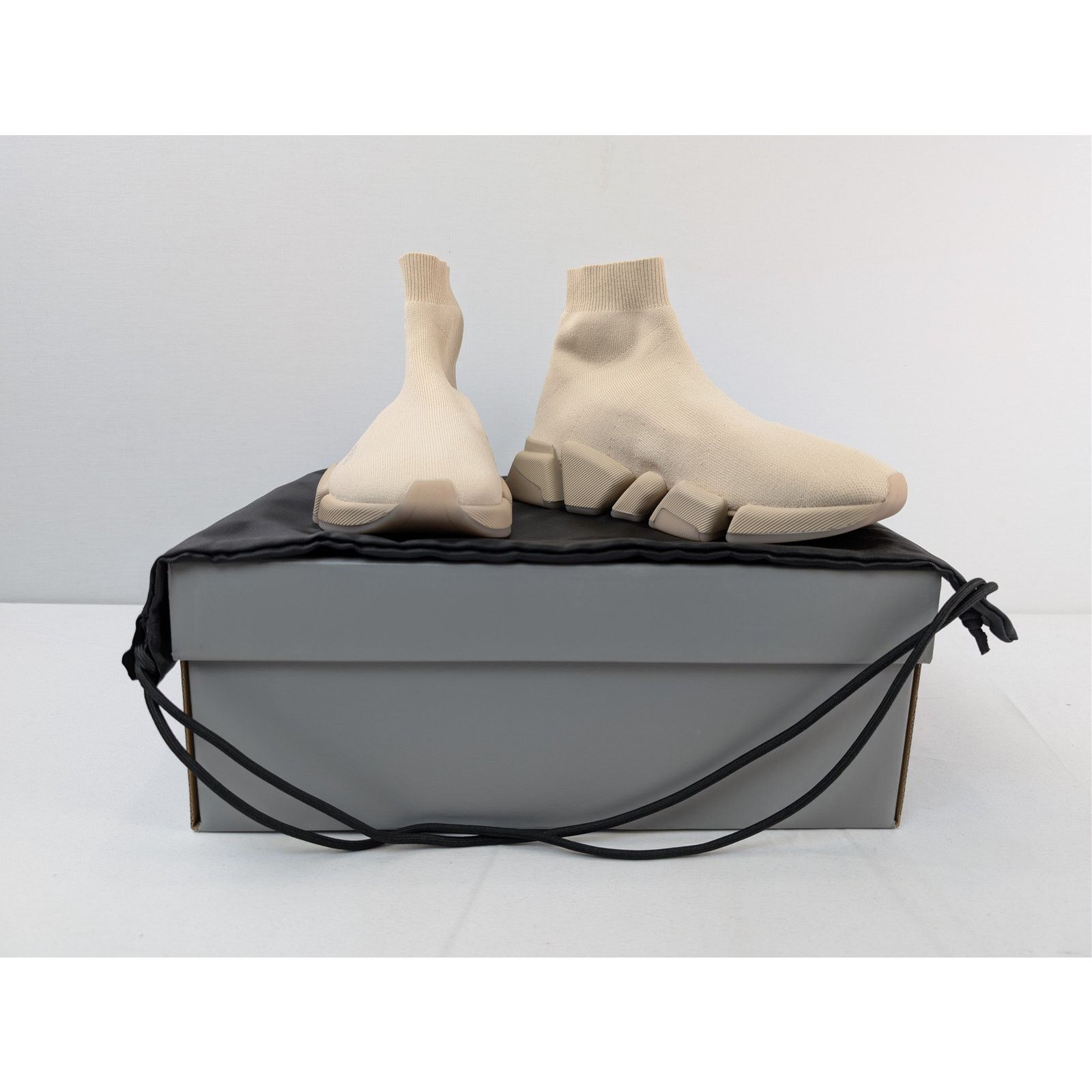 Balenciaga o1rshd1 Speed 2.0 Re Cycled Sneakers in Sand Beige Size US 7 / EU 40 - 17 Thumbnail