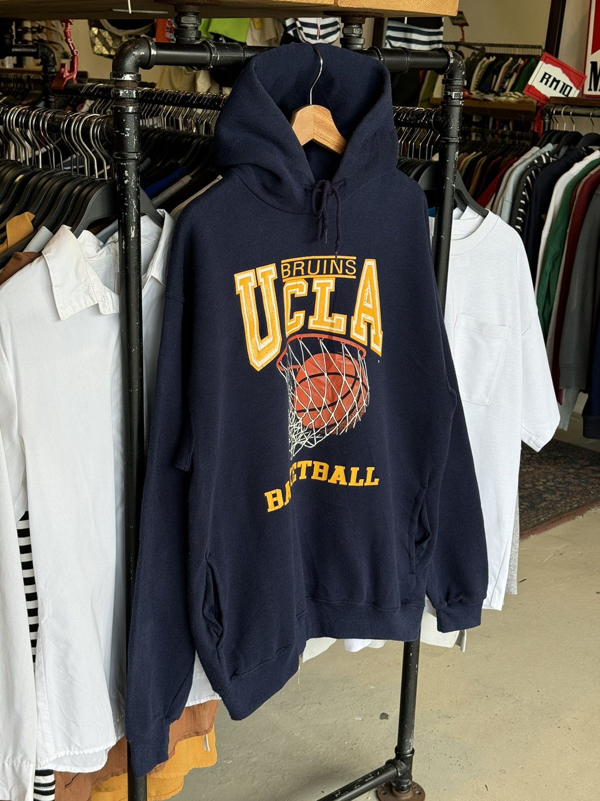 NBA Vintage Bruins UCLA Basketball Hoodies Size US L / EU 52-54 / 3 - 2 Thumbnail