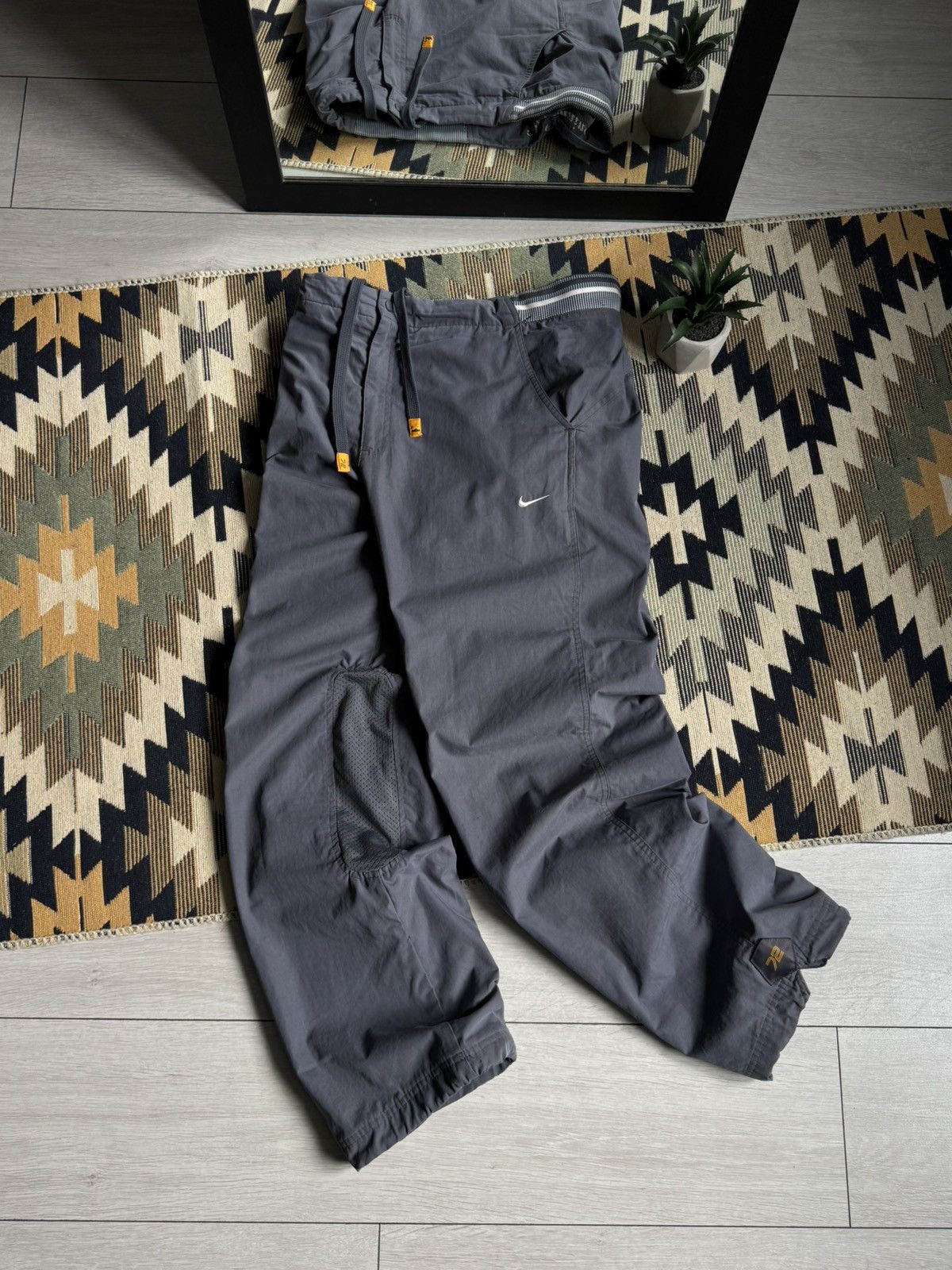 Nike Vintage Nike Cor72z Drill Y2K Nylon Pants Size US 32 / EU 48 - 1 Thumbnail
