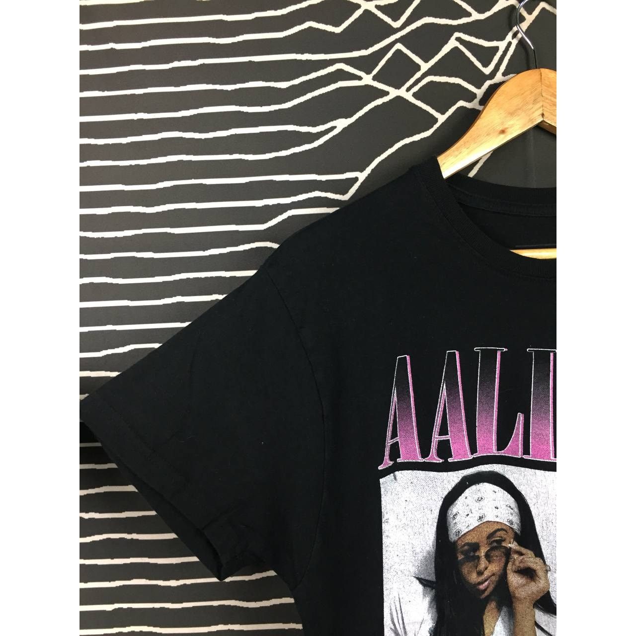 Rap Tees × Vintage Aaliyah Queen of R&B Photo Print Hip Hop Rap Tees Size US L / EU 52-54 / 3 - 4 Thumbnail