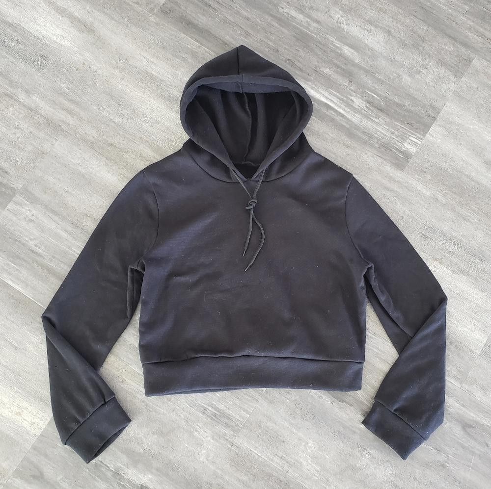 Shein Black Basic Cropped Hoodie 1 Long Sleeve Size 32" / US 10 / IT 46 - 1 Thumbnail