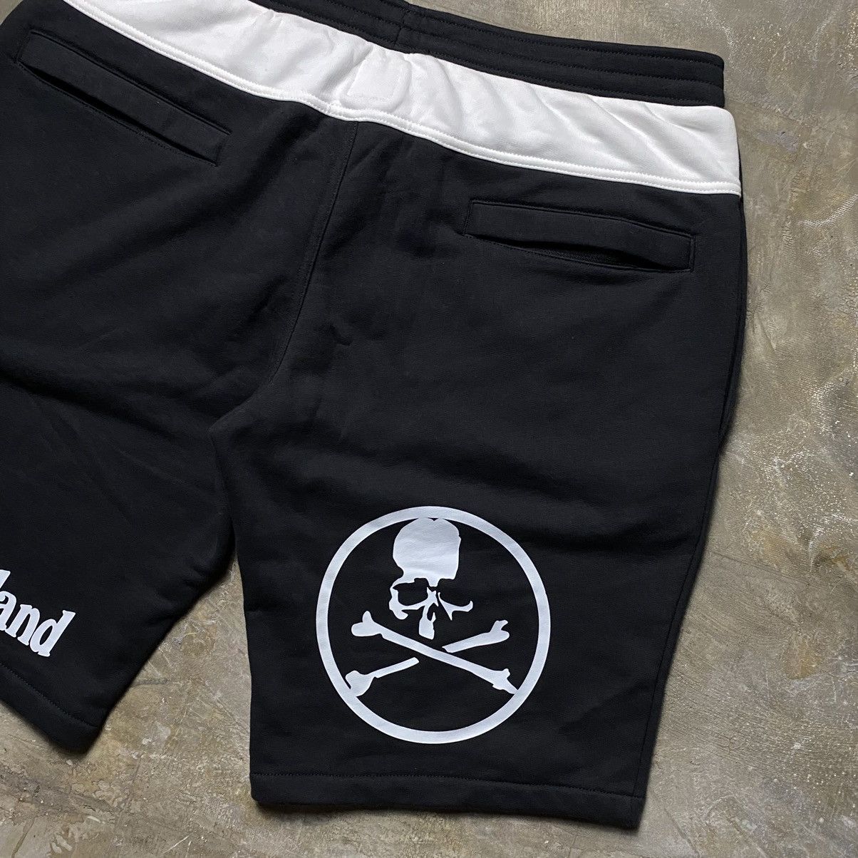 Mastermind Japan × Timberland FW18 Sweatshort Size US 36 / EU 52 - 7 Thumbnail