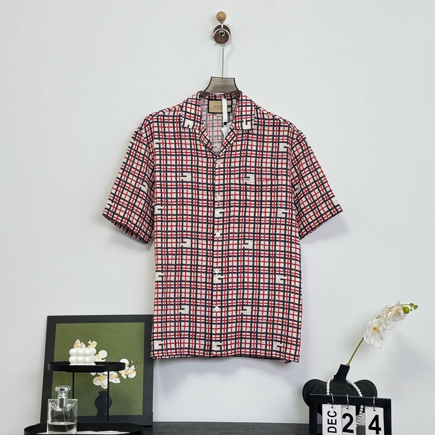 Gucci Gucci Red Blue Plaid Shirt Size 44 Size US S / EU 44-46 / 1 - 1 Thumbnail