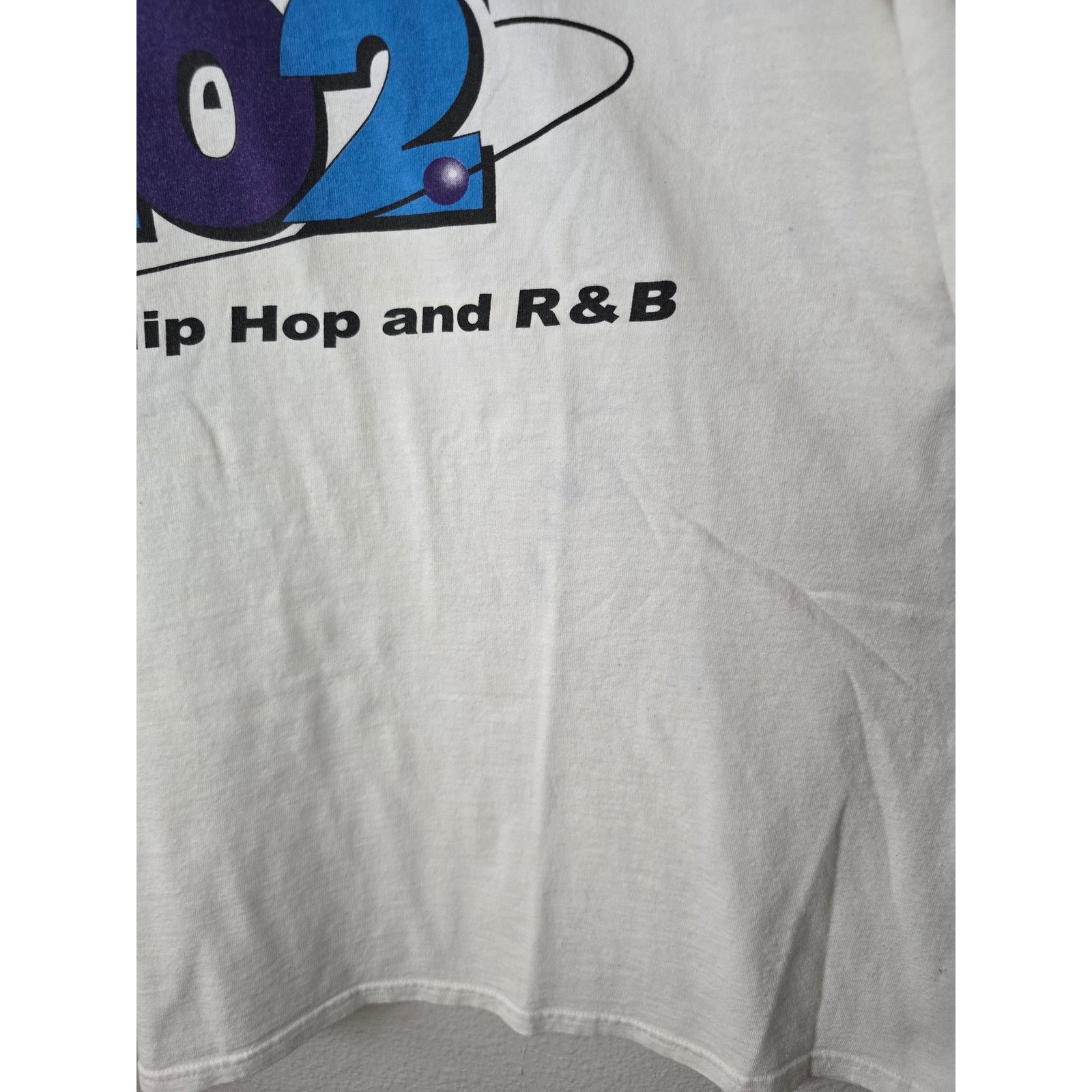 Gildan Vintage Radio Shirt U102 Denvers Hip Hop & R&B White XXL Tee Size US XXL / EU 58 / 5 - 4 Thumbnail