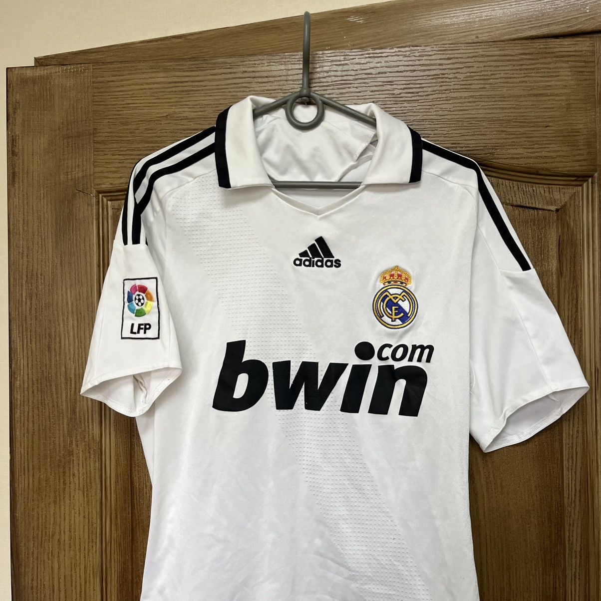 Adidas Real Madrid Adidas 2008 2009 Home Football Jersey Size US M / EU 48-50 / 2 - 3 Thumbnail