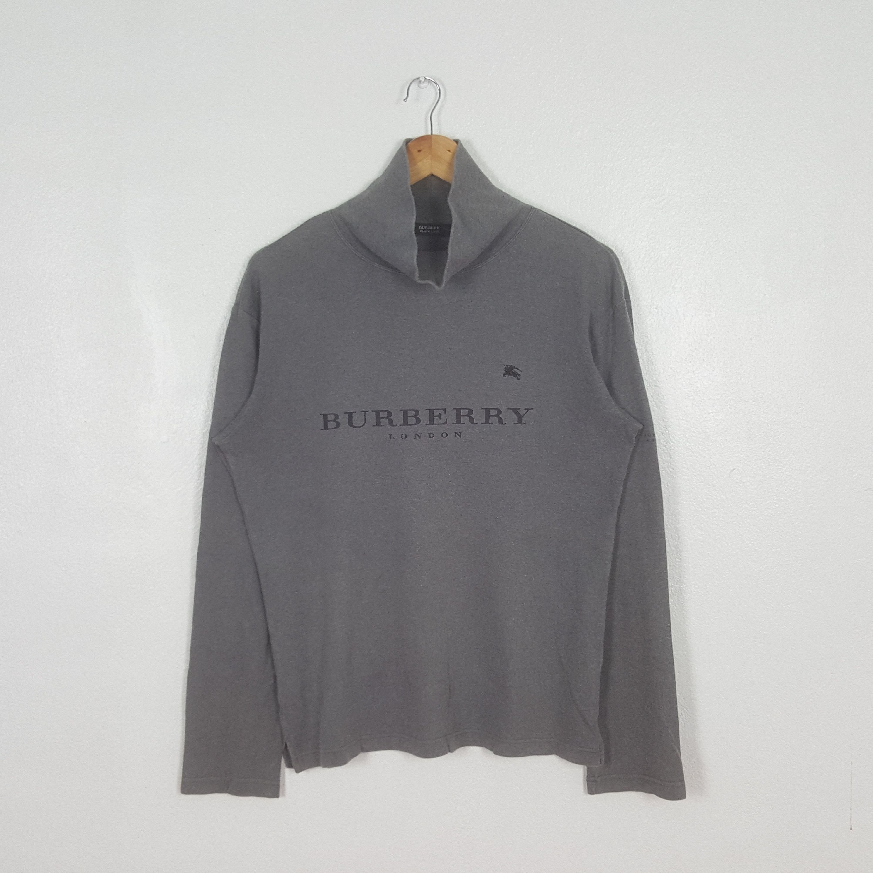 Burberry Vintage Burberry Turtle Neck Tshirt C319N33 Size US M / EU 48-50 / 2 - 1 Thumbnail