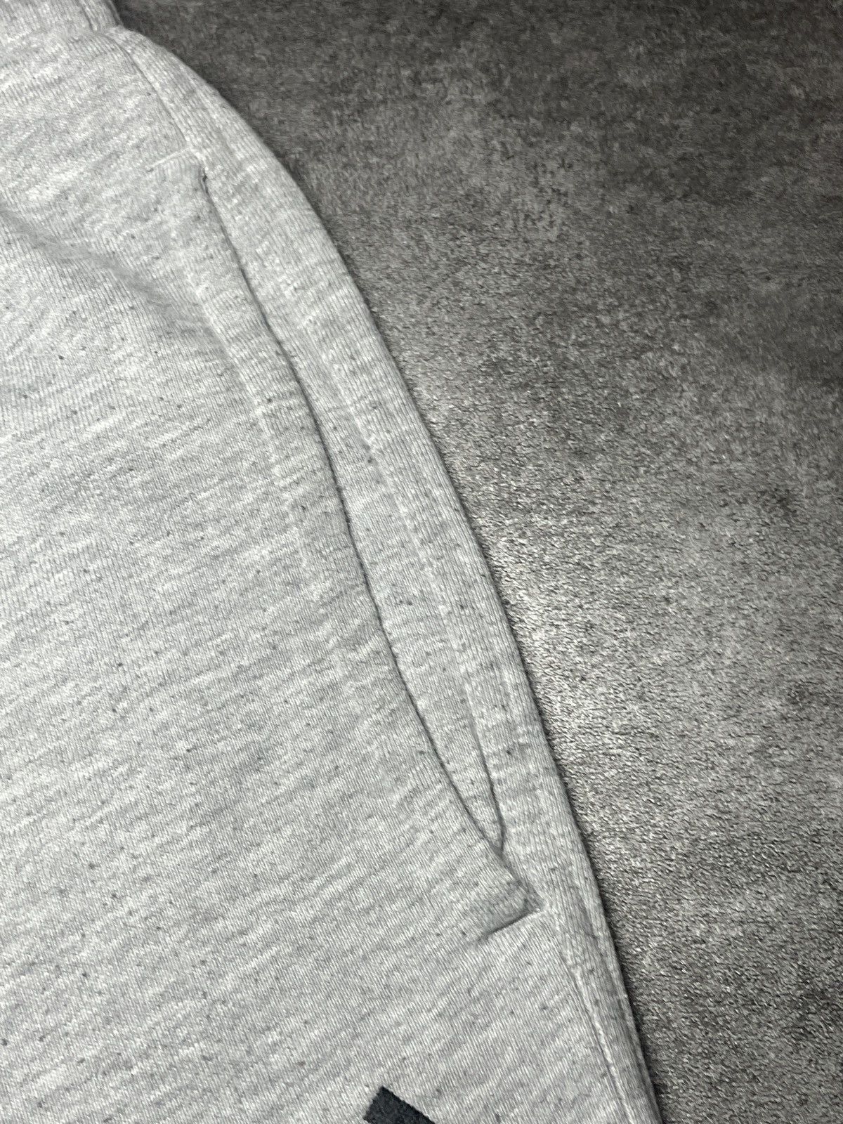Adidas 🔥RARE🔥Adidas Vintage Y2K Sweatpants Hype Rare Baggy Wide Size US 29 - 5 Thumbnail