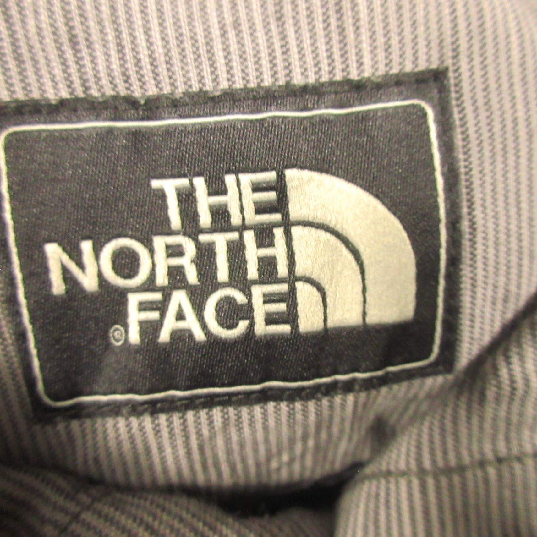 The North Face The North Face Shirt Mens L Gray Striped Short Sleeve Button Up Front Pocket Regular Fit Size US L / EU 52-54 / 3 - 3 Thumbnail
