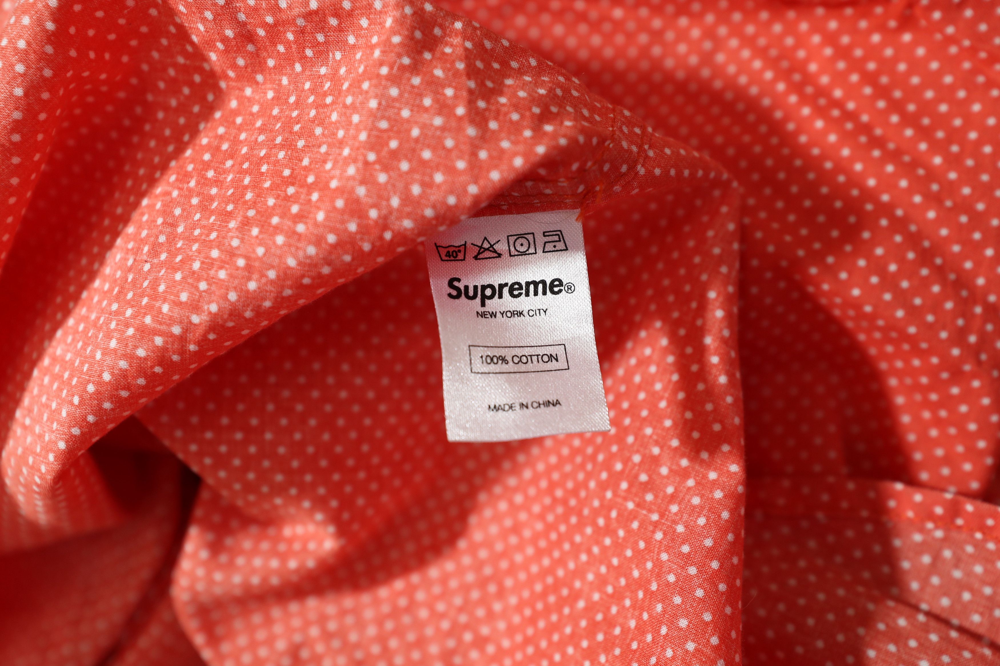Supreme Supreme Salmon Polkadot Short Sleeve Buttondown (XL) Size US XL / EU 56 / 4 - 12 Thumbnail
