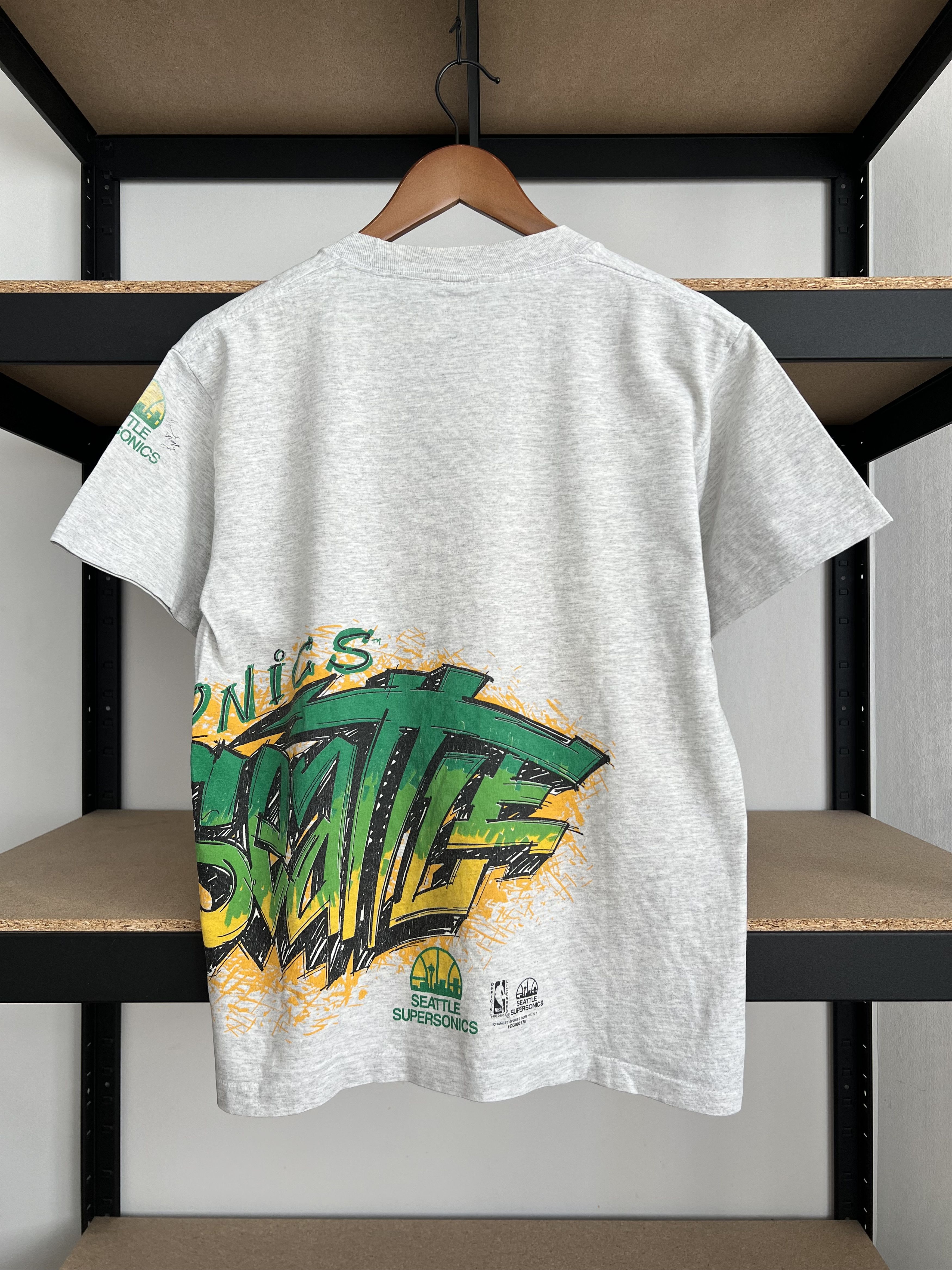 NBA Vintage 90s Seattle Supersonics NBA Gray T-shirt Size US M / EU 48-50 / 2 - 2 Thumbnail