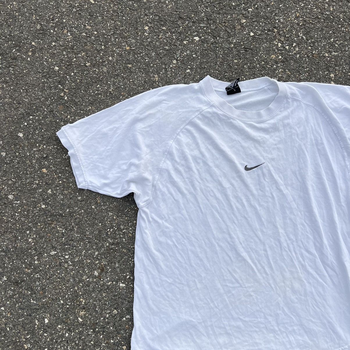 Nike × Vintage Vintage Nike 90s Center Swoosh Washed Sweatshirt L Size US M / EU 48-50 / 2 - 3 Thumbnail