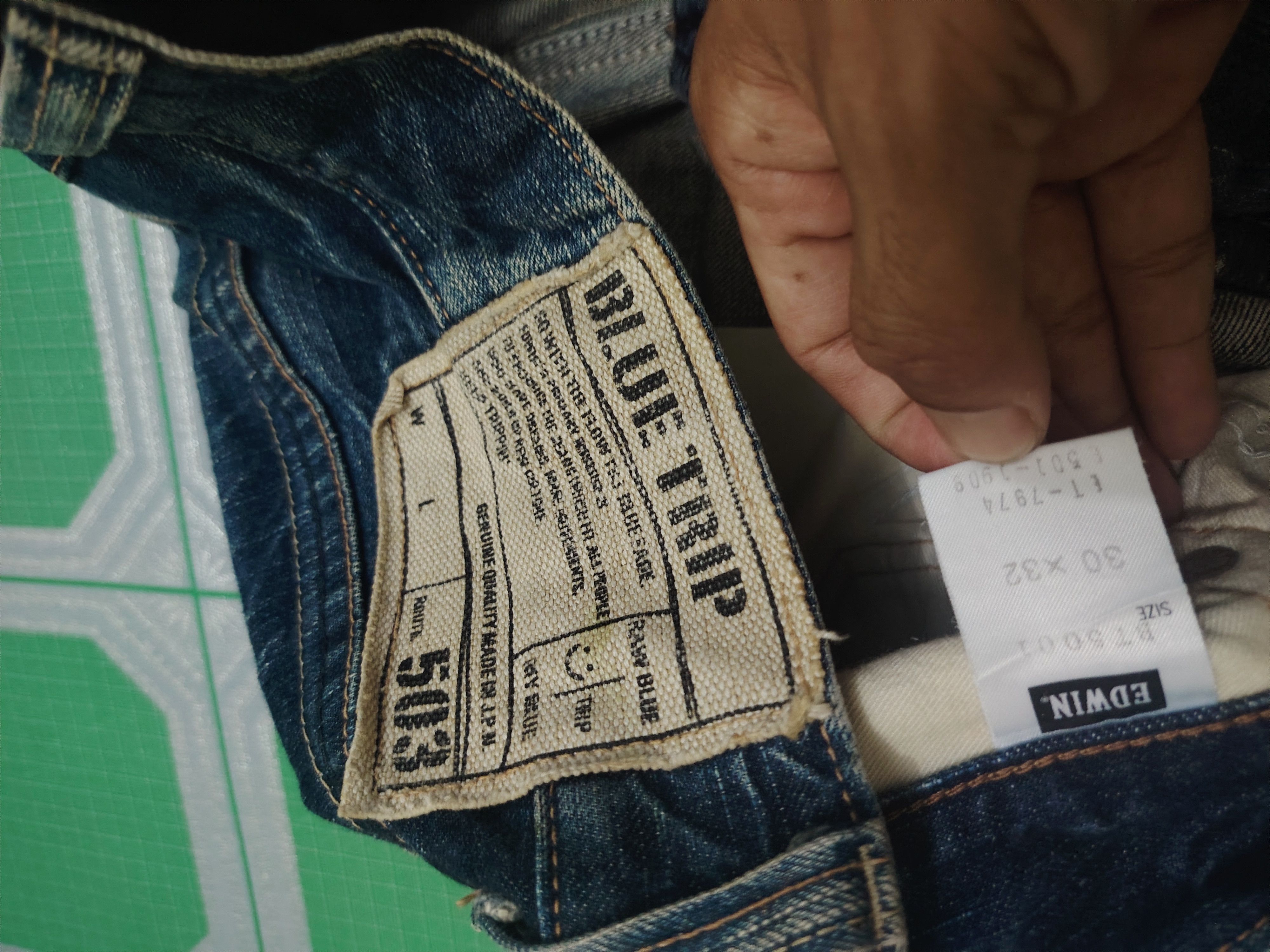 If Six Was Nine Japanese Edwin 503 Blue Trip Flare Jeans Distressed Jeans Size US 31 - 10 Thumbnail