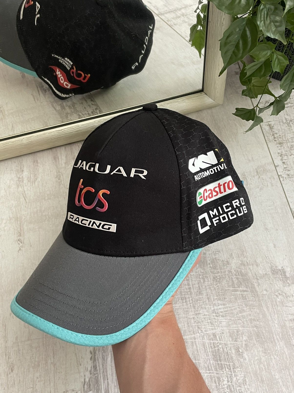 Other Jaguar Racing 2022 TCS Formula Team Cap Castrol Size ONE SIZE - 2 Thumbnail