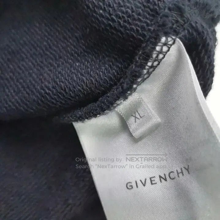Givenchy Givenchy Logo Round Neck Long Sleeve Sweatshirt. Size US XL / EU 56 / 4 - 4 Thumbnail