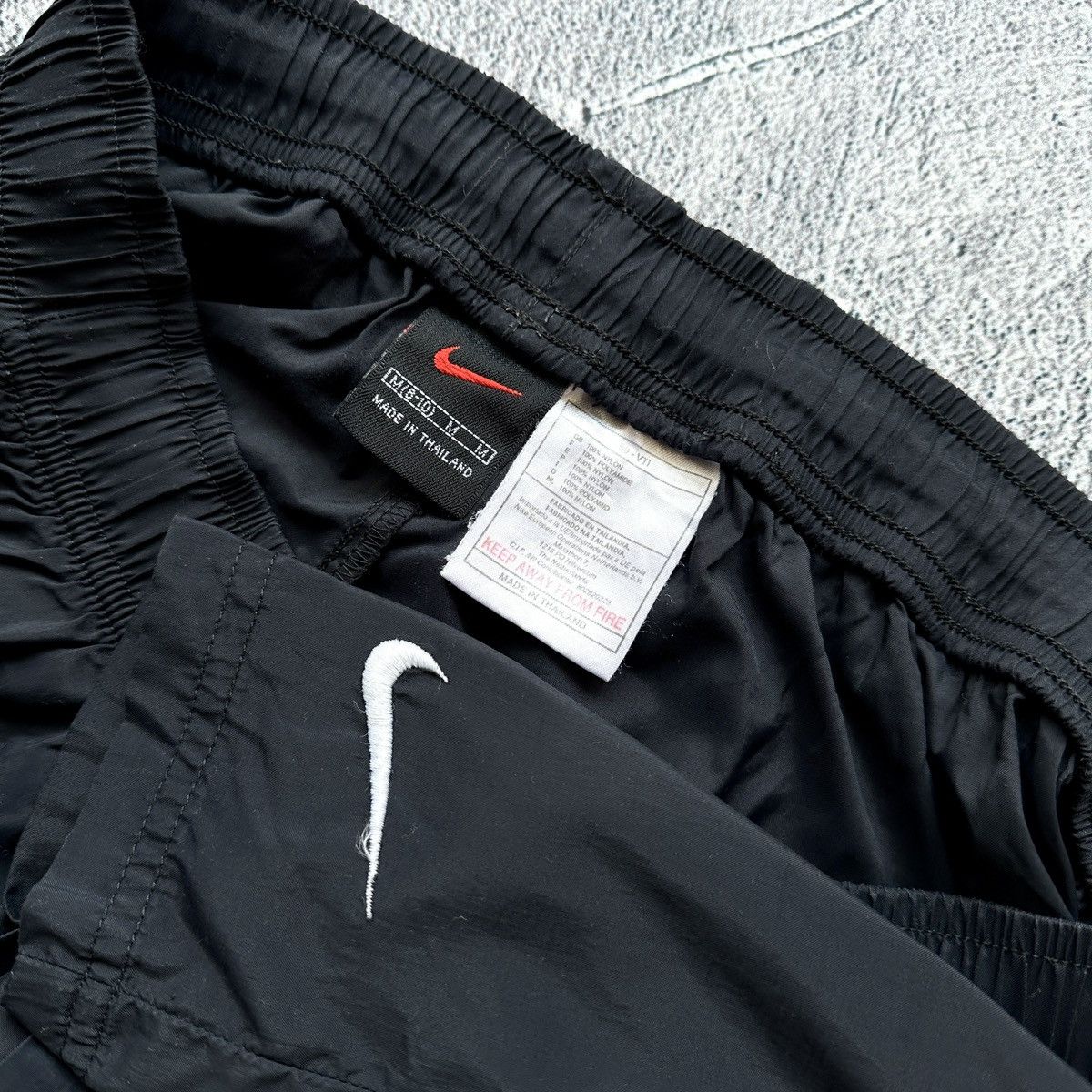 Nike × Vintage Vintage Women’s Nike Shorts Black Size: M Size 30" / US 8 / IT 44 - 6 Thumbnail