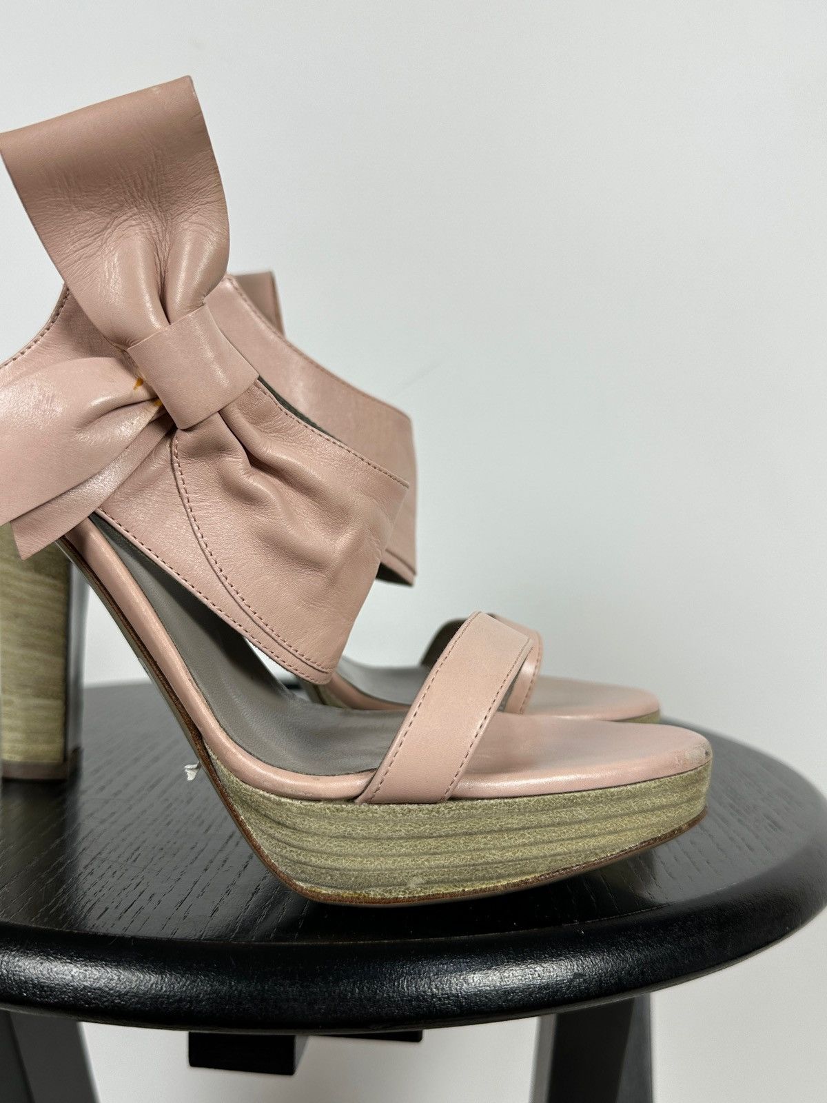 Valentino Valentino Garavani Pink Leather Bow Heel Sandals Platform Size US 7.5 / IT 37.5 - 15 Thumbnail