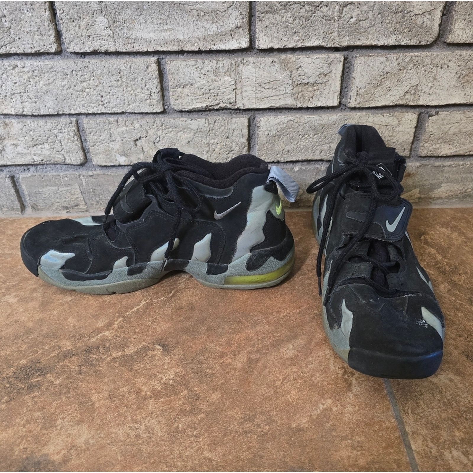 Nike Black Grey Detailed | NIKE | High Top Sneaks Size US 9.5 / EU 42-43 - 3 Thumbnail