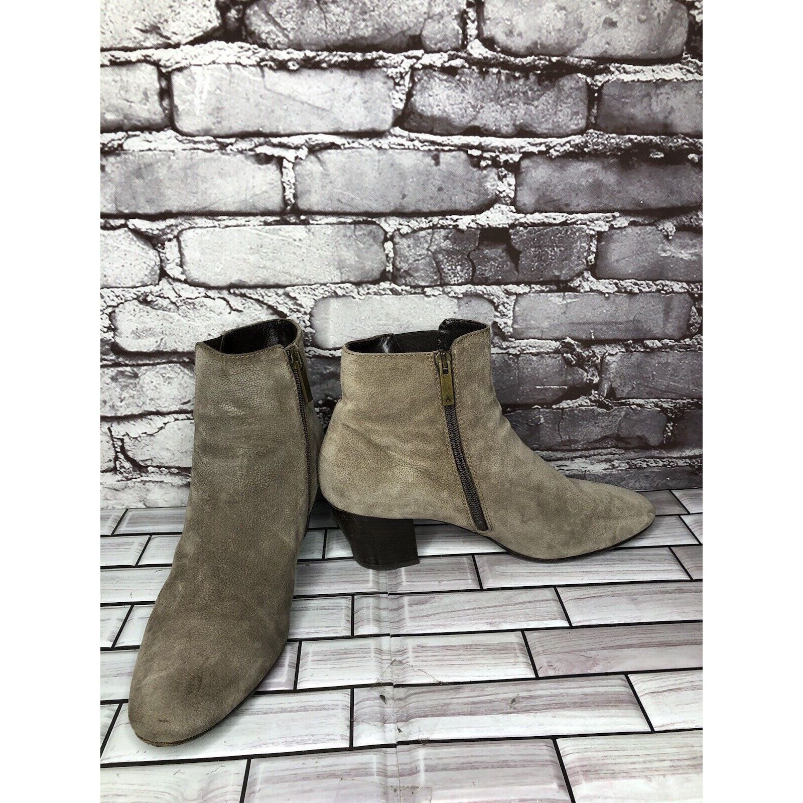 Aquatalia Aquatalia Taupe Suede Leather Side Zip Heel Ankle Booties Wo Size US 10 / IT 40 - 11 Thumbnail
