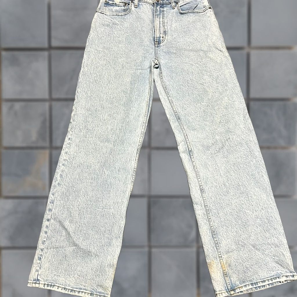 Abercrombie & Fitch VINTAGE Abercrombie & Fitch Jeans Womens 30 30x31 90s Relaxed High Rise Light Blue Regular Womensstaining at ankles Size 30" / US 8 / IT 44 - 1 Thumbnail