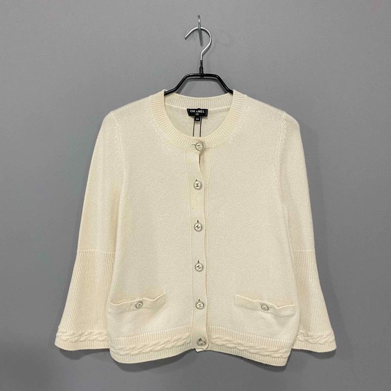 Chanel Chanel Single-breasted beige cashmere knitted cardigan jack Size XXS / US 00 / IT 34 - 1 Thumbnail