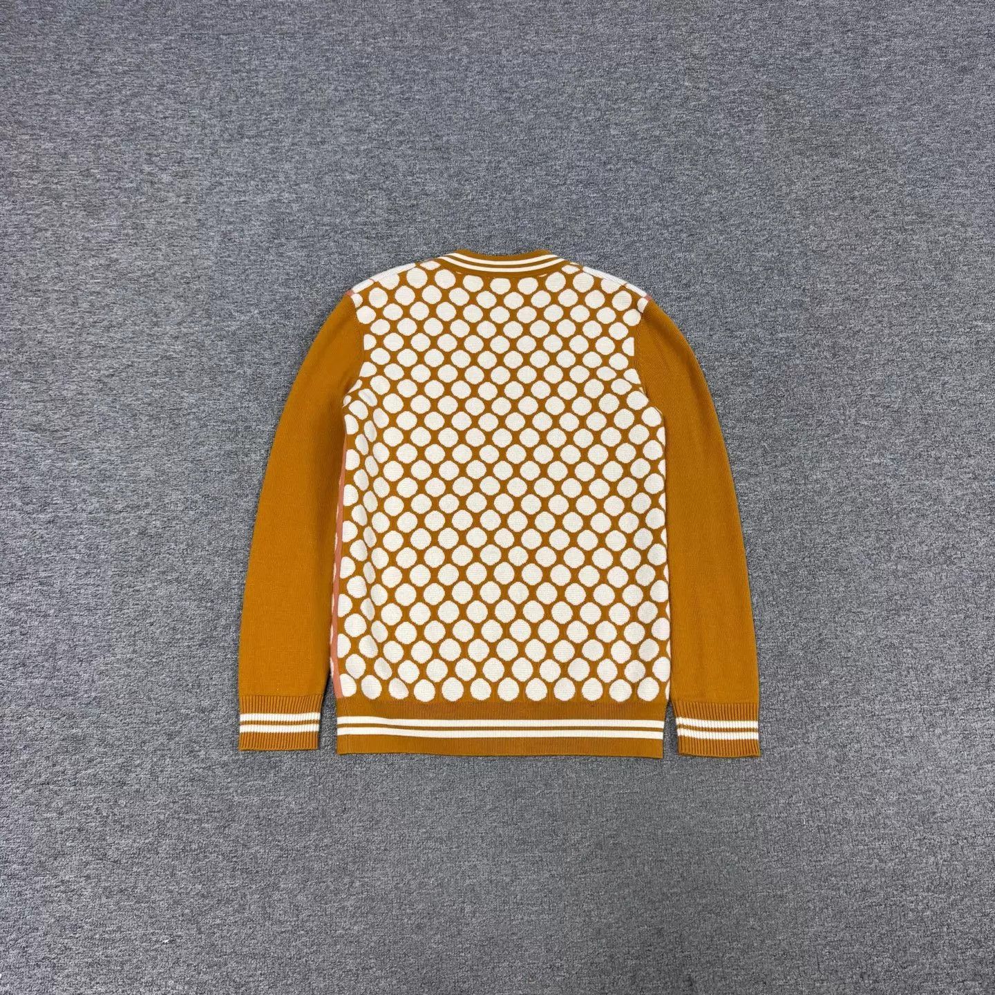 Hermes Hermes Horseshoe Polkadot Jacquard V-neck Cardi NWT Size XS / US 0-2 / IT 36-38 - 2 Thumbnail