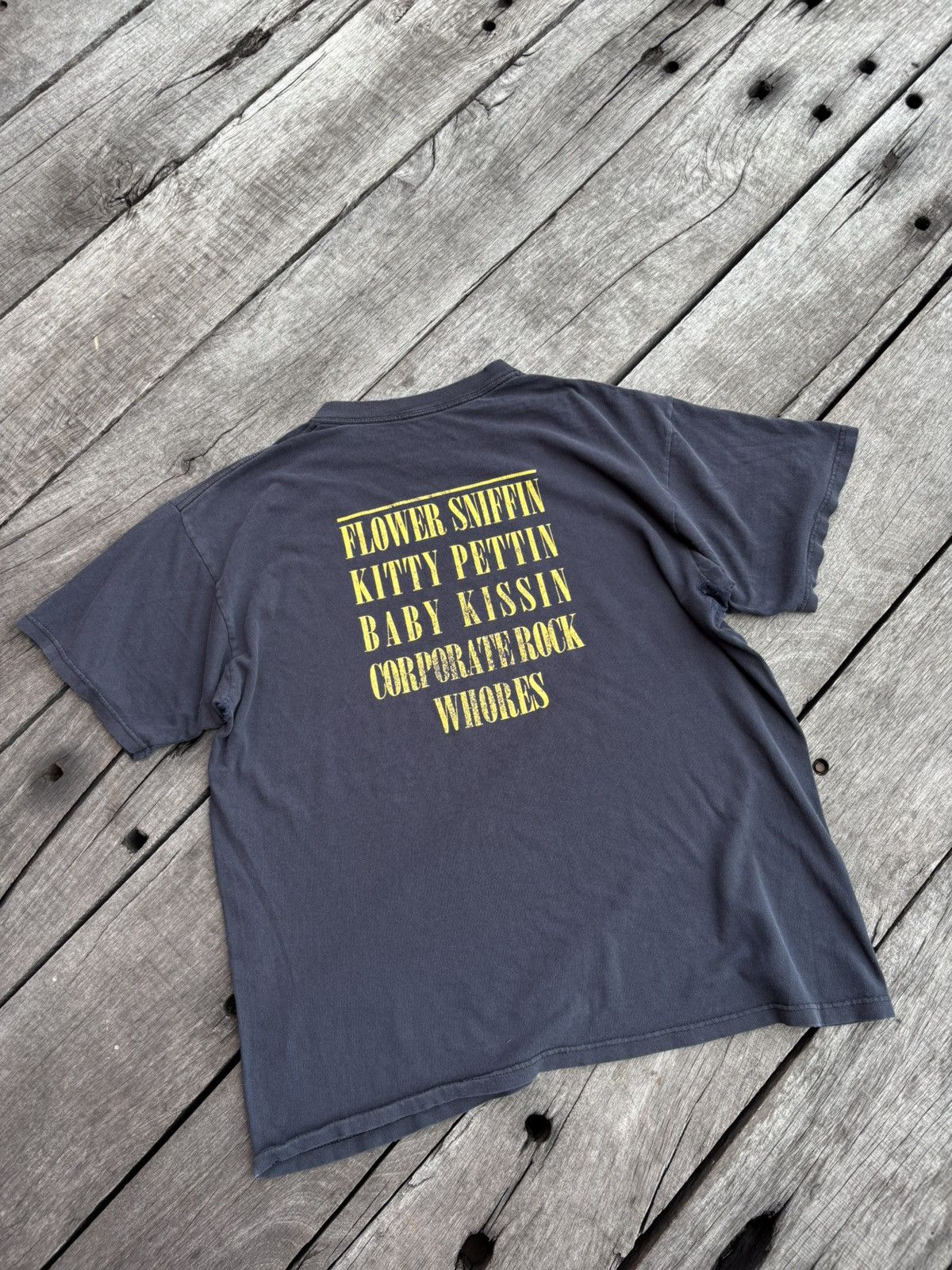 Other Nirvana Smile Logo tee Size US XL / EU 56 / 4 - 2 Thumbnail