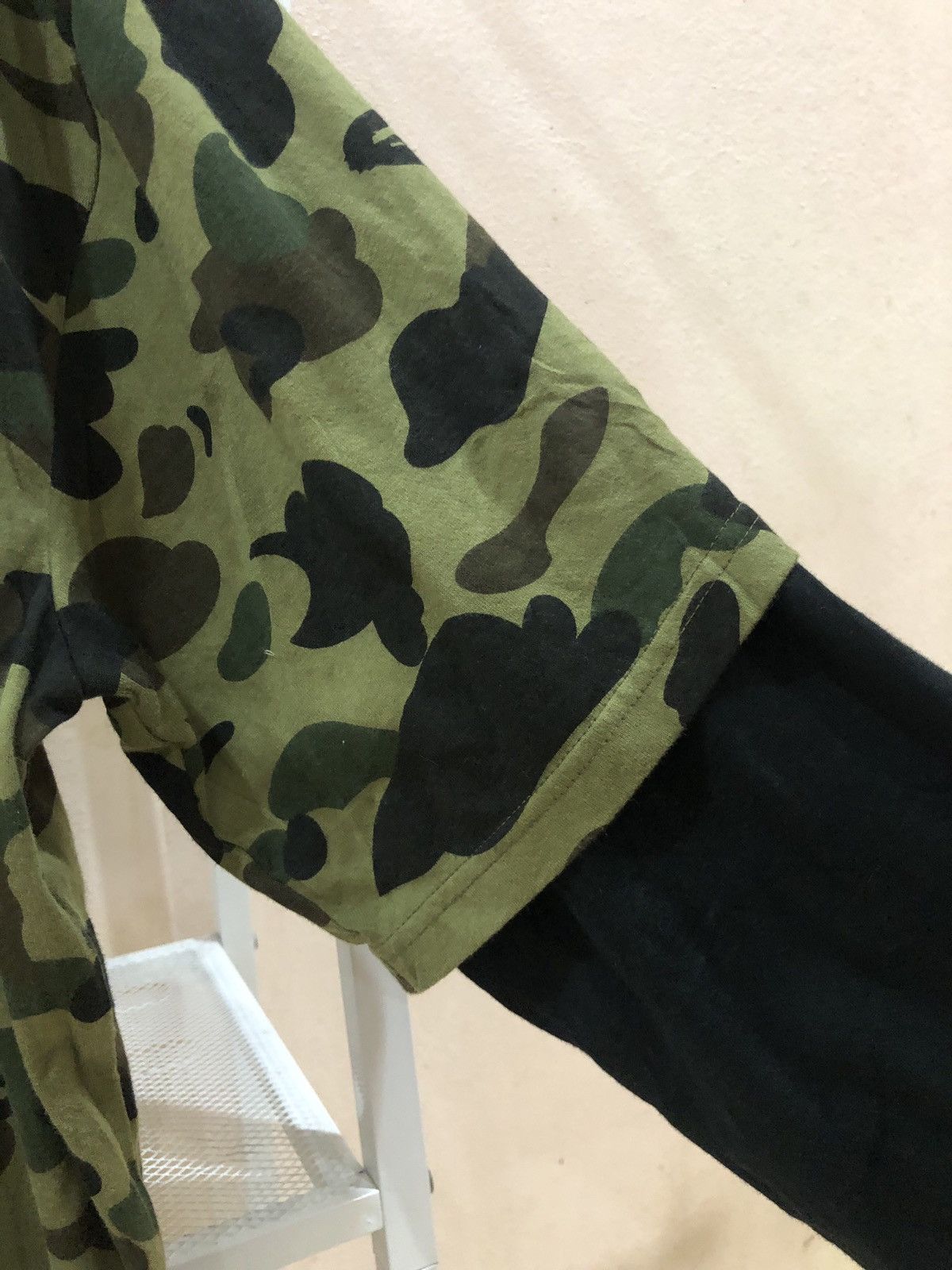 Bape BAPE 1st Camo Relaxed Fit Layered L/S Tee Size US XL / EU 56 / 4 - 4 Thumbnail