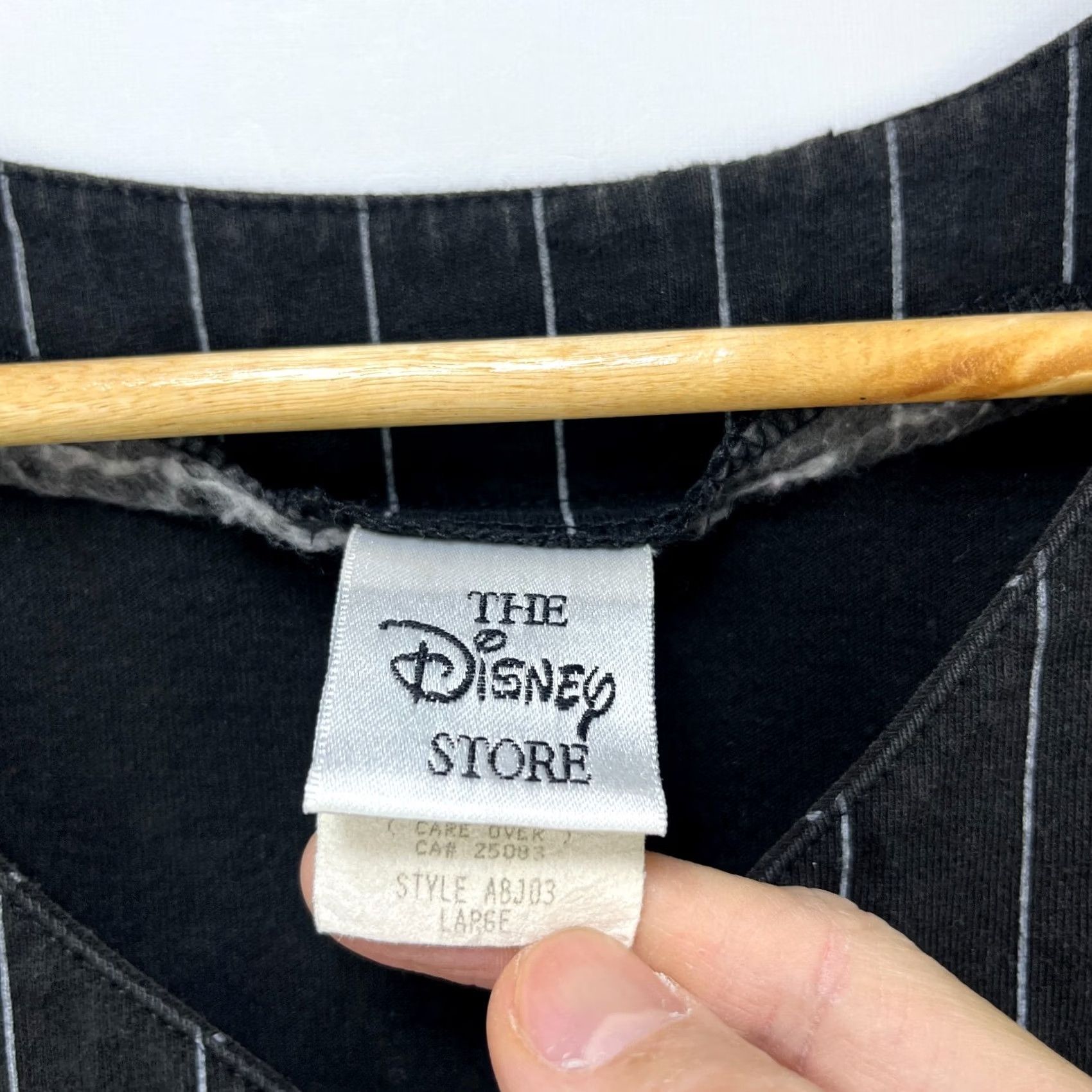 Disney VINTAGE Mickey Mouse Disney Baseball Jersey T-Shirt Large L Men Black 90s Pinstripe Disney Mens Size US L / EU 52-54 / 3 - 7 Thumbnail